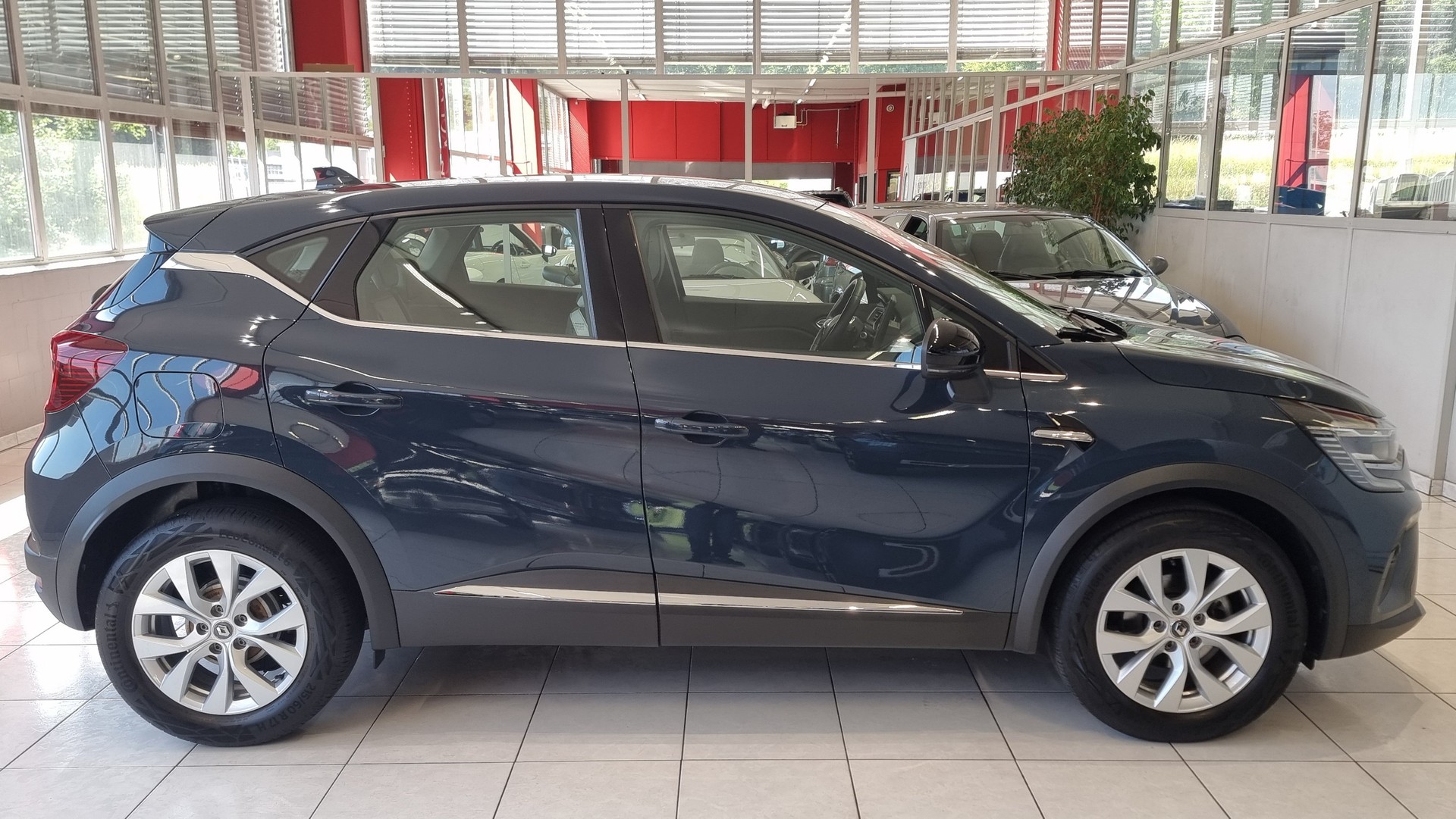 RENAULT Captur 1.3 TCe Intens EDC-image-5