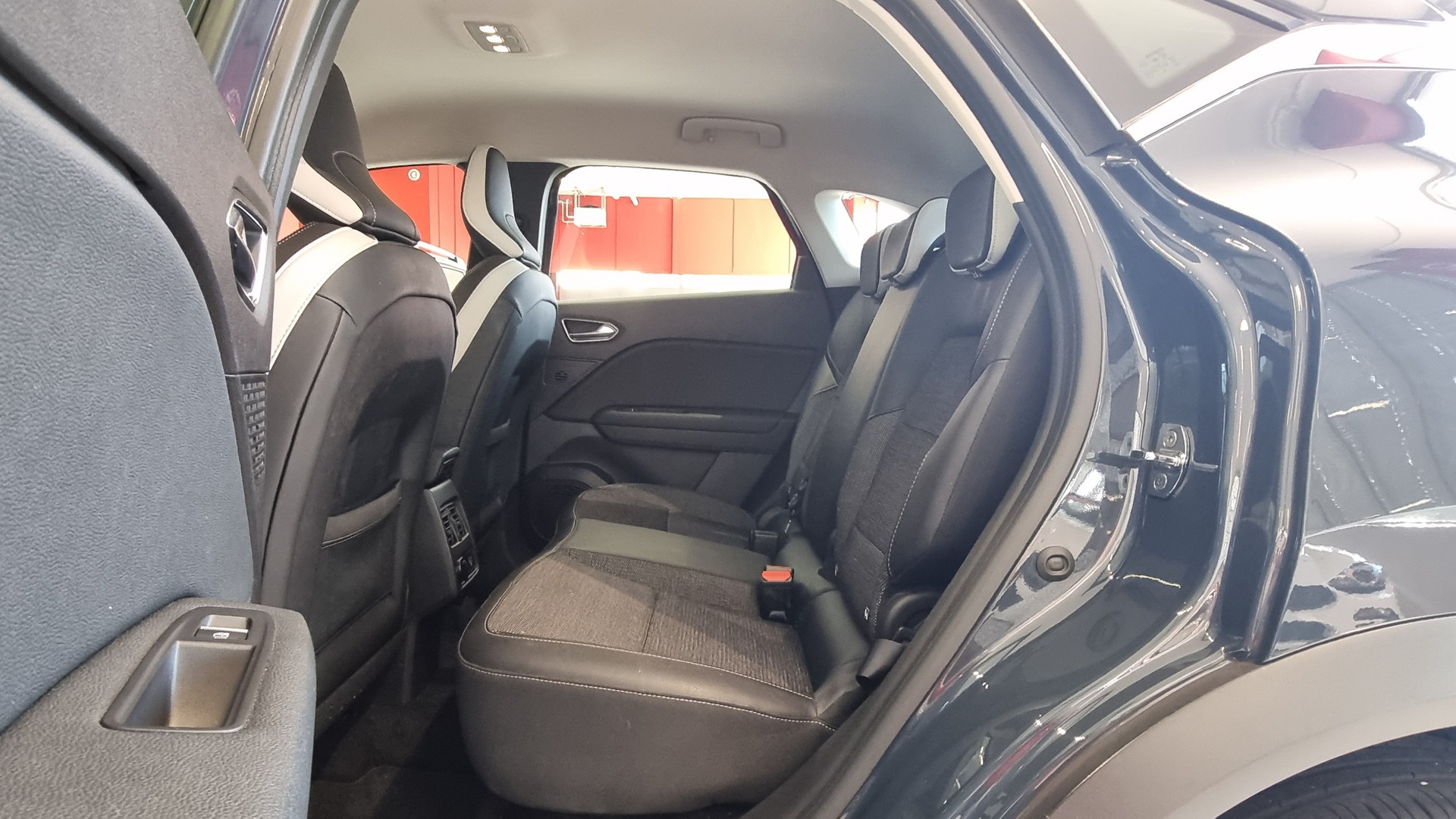 RENAULT Captur 1.3 TCe Intens EDC-image-13