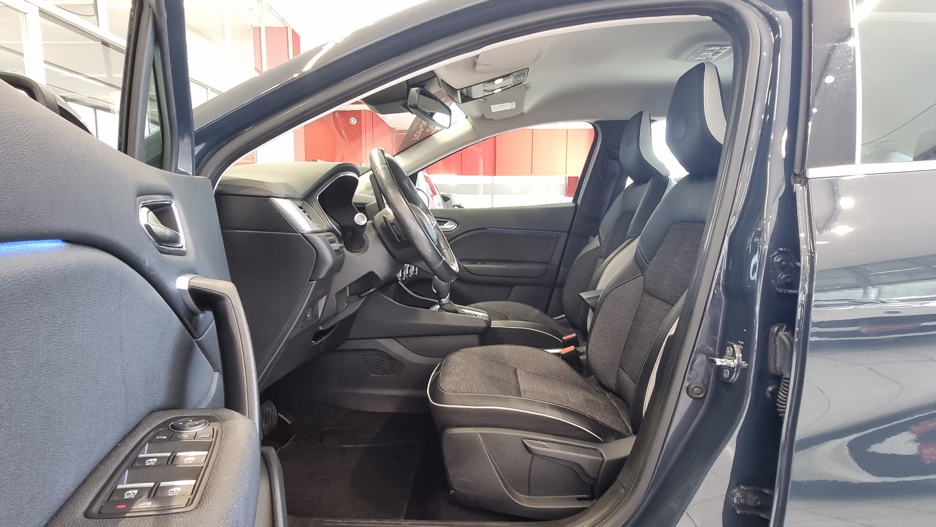RENAULT Captur 1.3 TCe Intens EDC-image-12