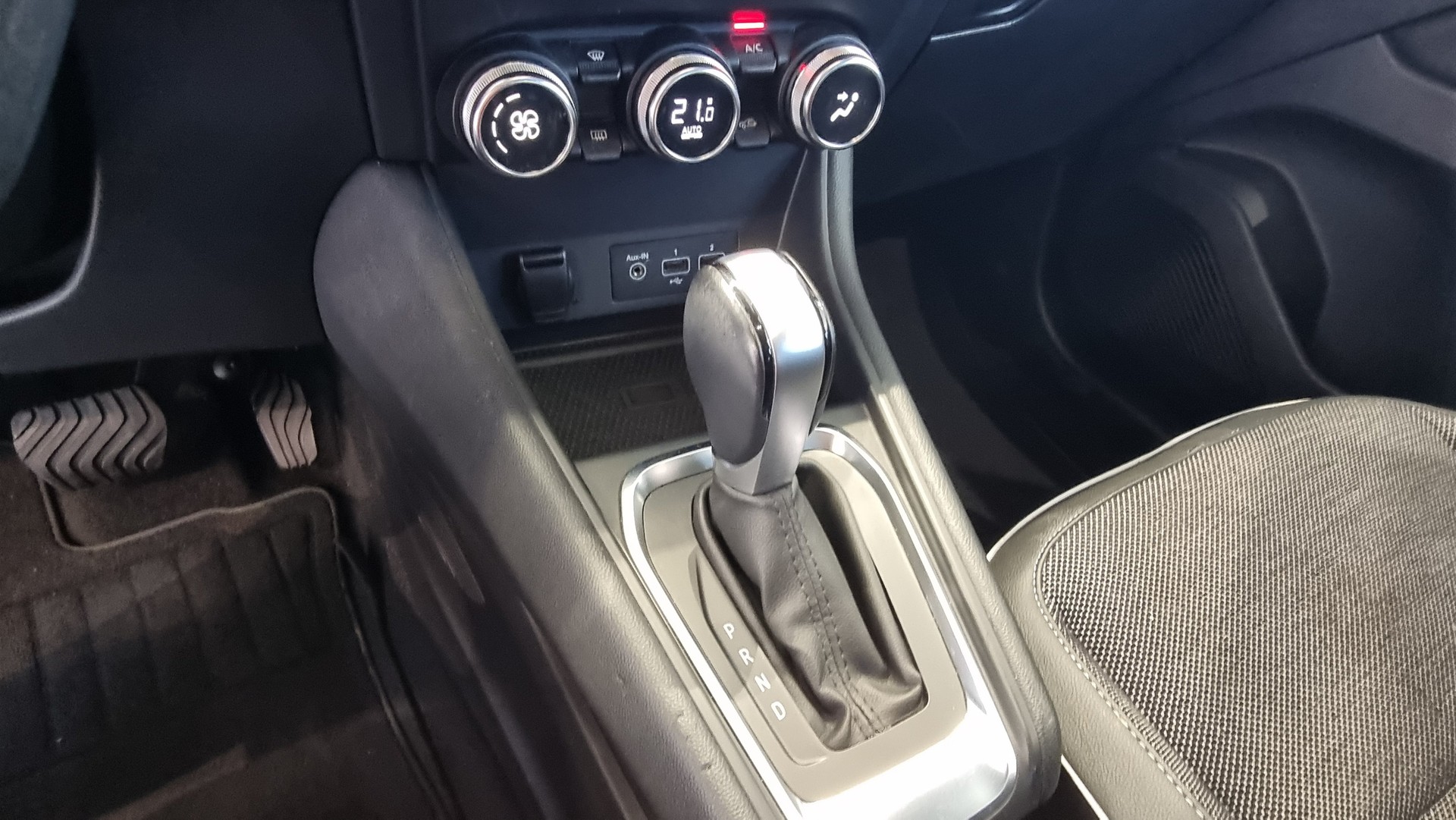 RENAULT Captur 1.3 TCe Intens EDC-image-8