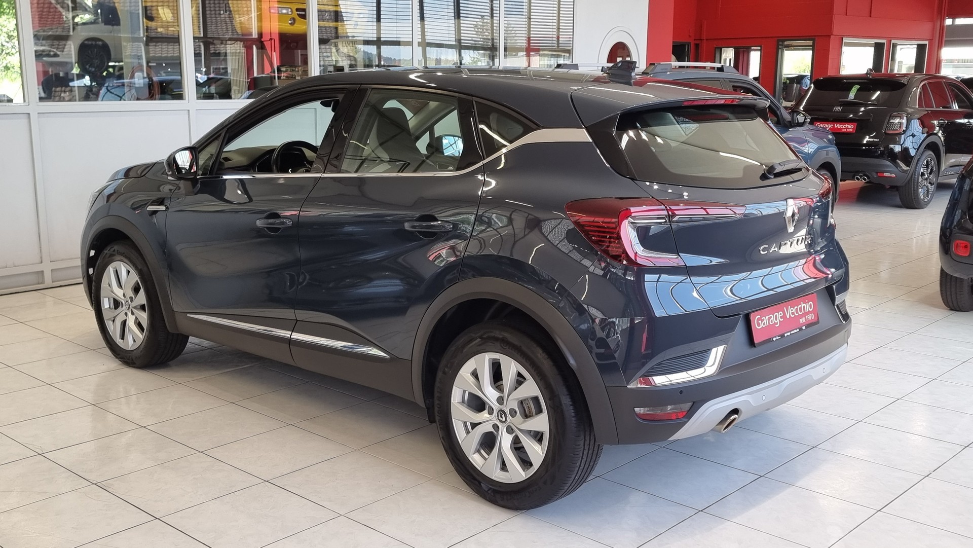 RENAULT Captur 1.3 TCe Intens EDC-showroom-element-3