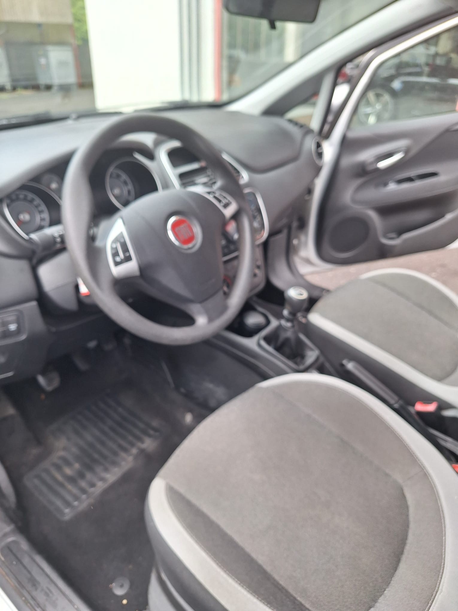 FIAT Punto 1.4 Pop Star-image-8