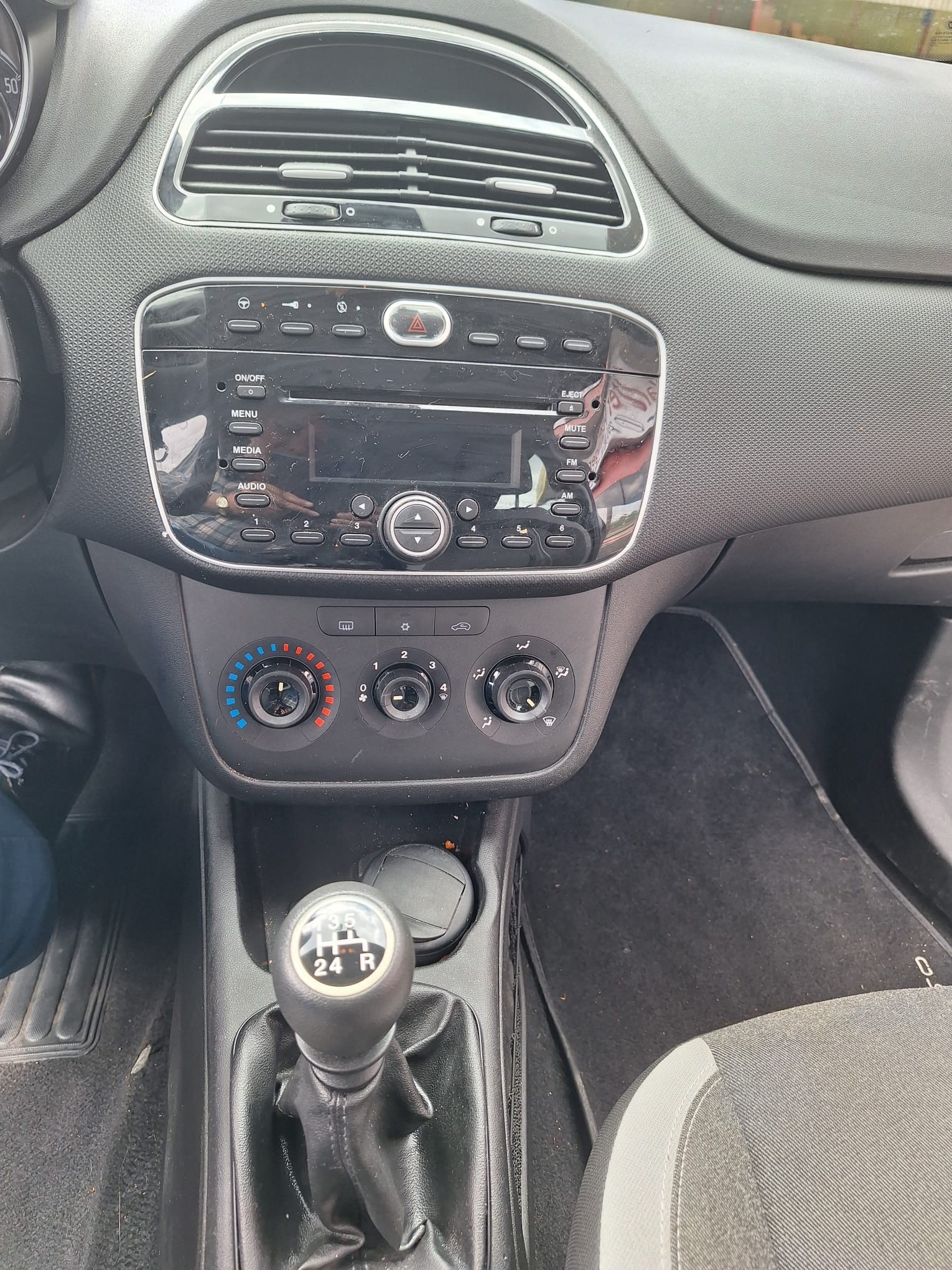 FIAT Punto 1.4 Pop Star-image-14