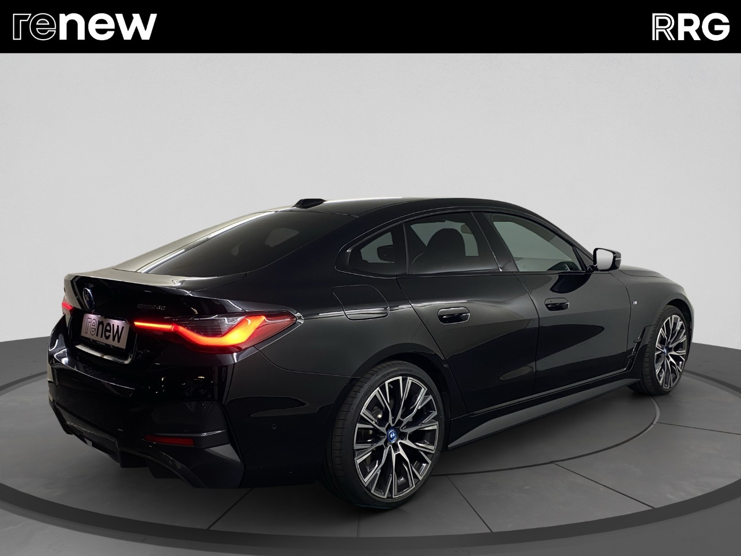 BMW i4 eDrive 40-showroom-element-1