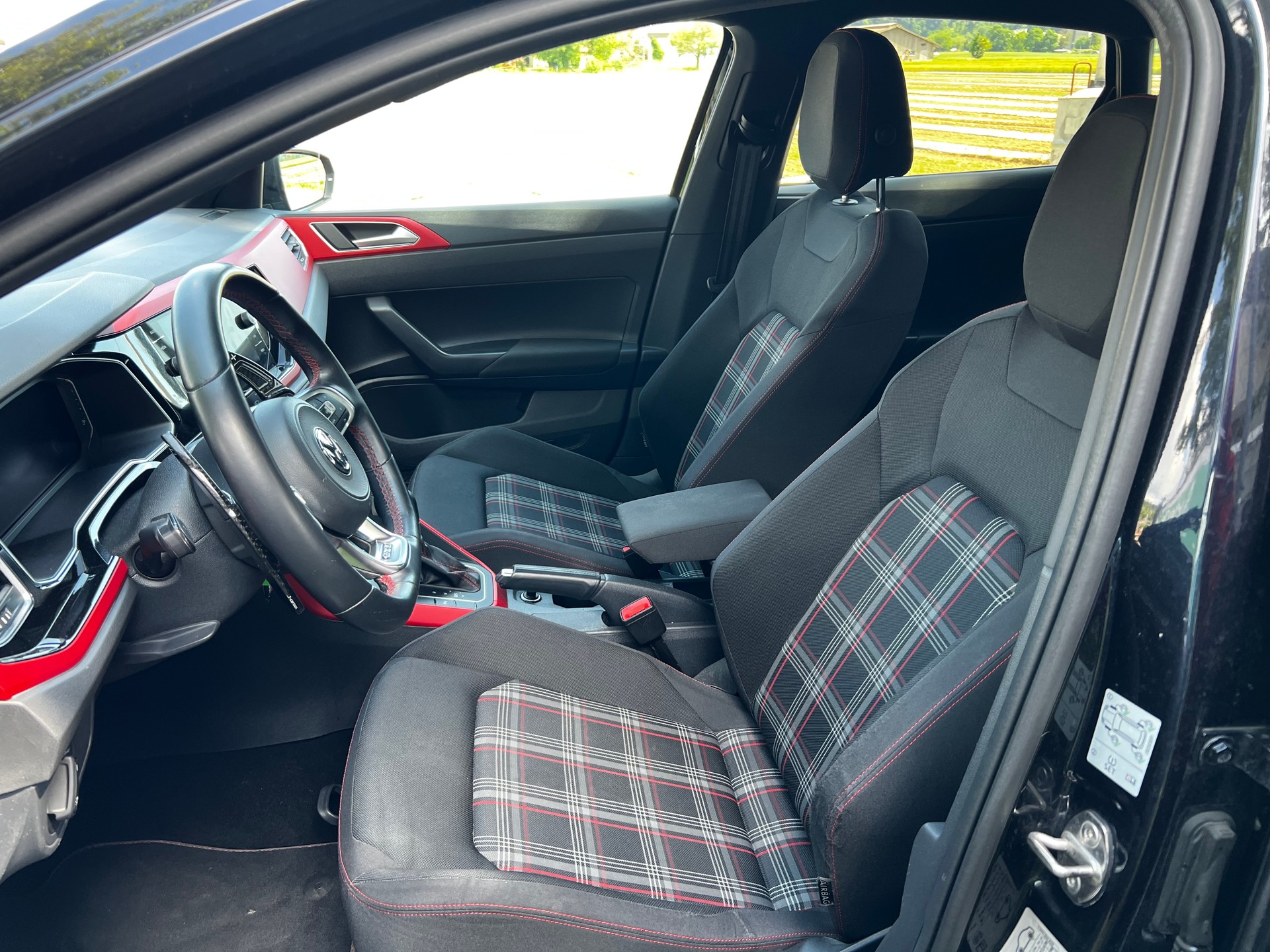 VW Polo 2.0 TSI GTI DSG-image-10
