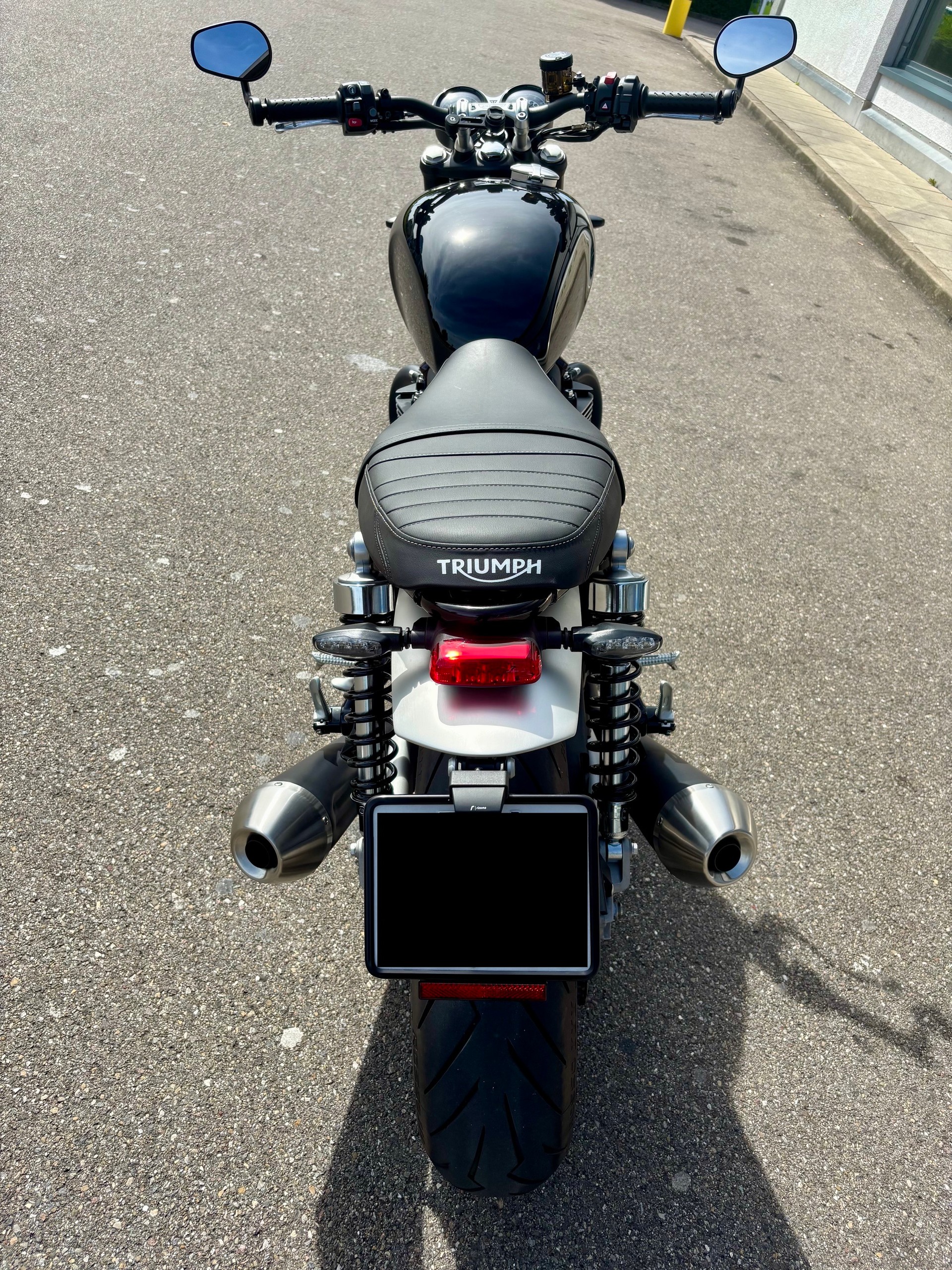 TRIUMPH Speed Twin 1200-image-3
