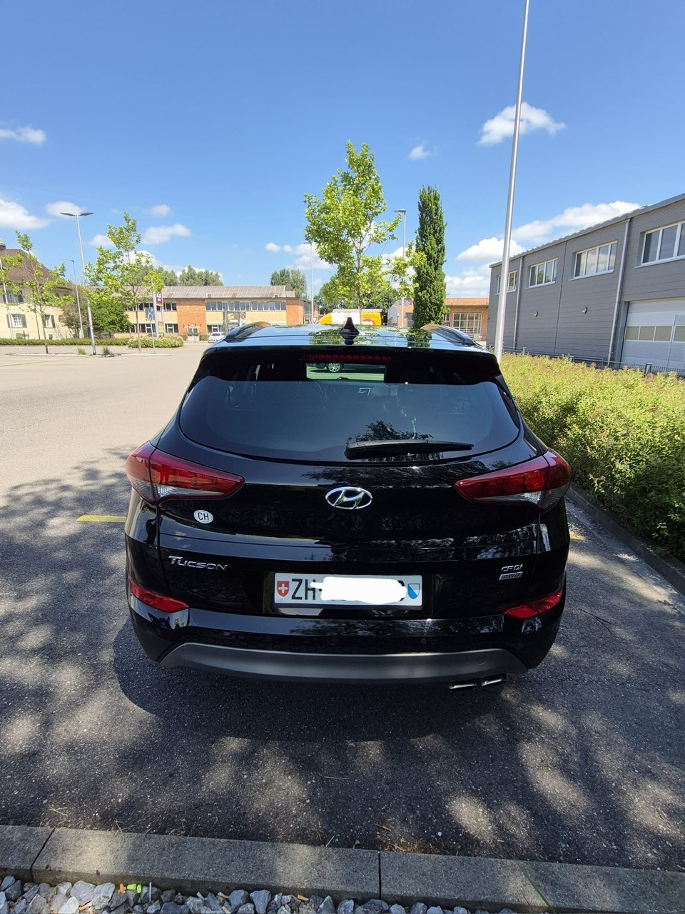 HYUNDAI Tucson 2.0 CRDI Vertex 4WD Automatic-image-3