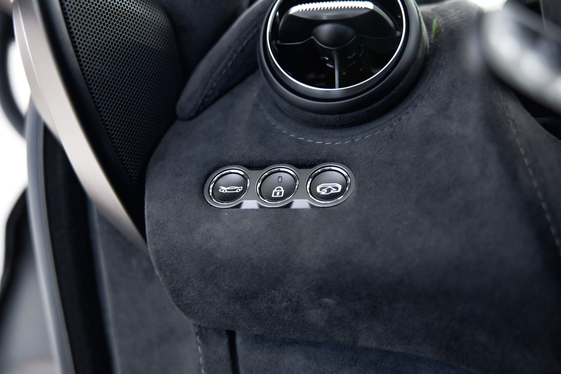 McLAREN 720S Coupé 4.0 V8 SSG-image-17