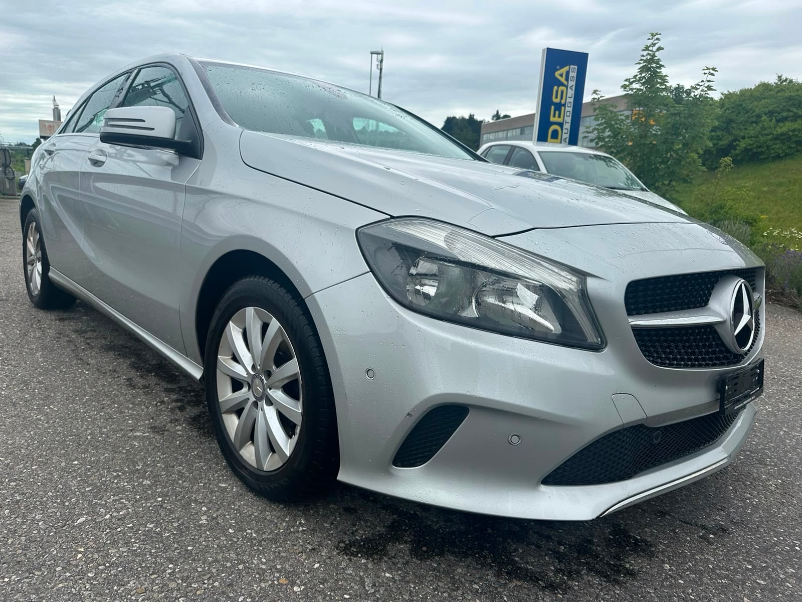 MERCEDES-BENZ A 180 Urban 7G-DCT-image-2