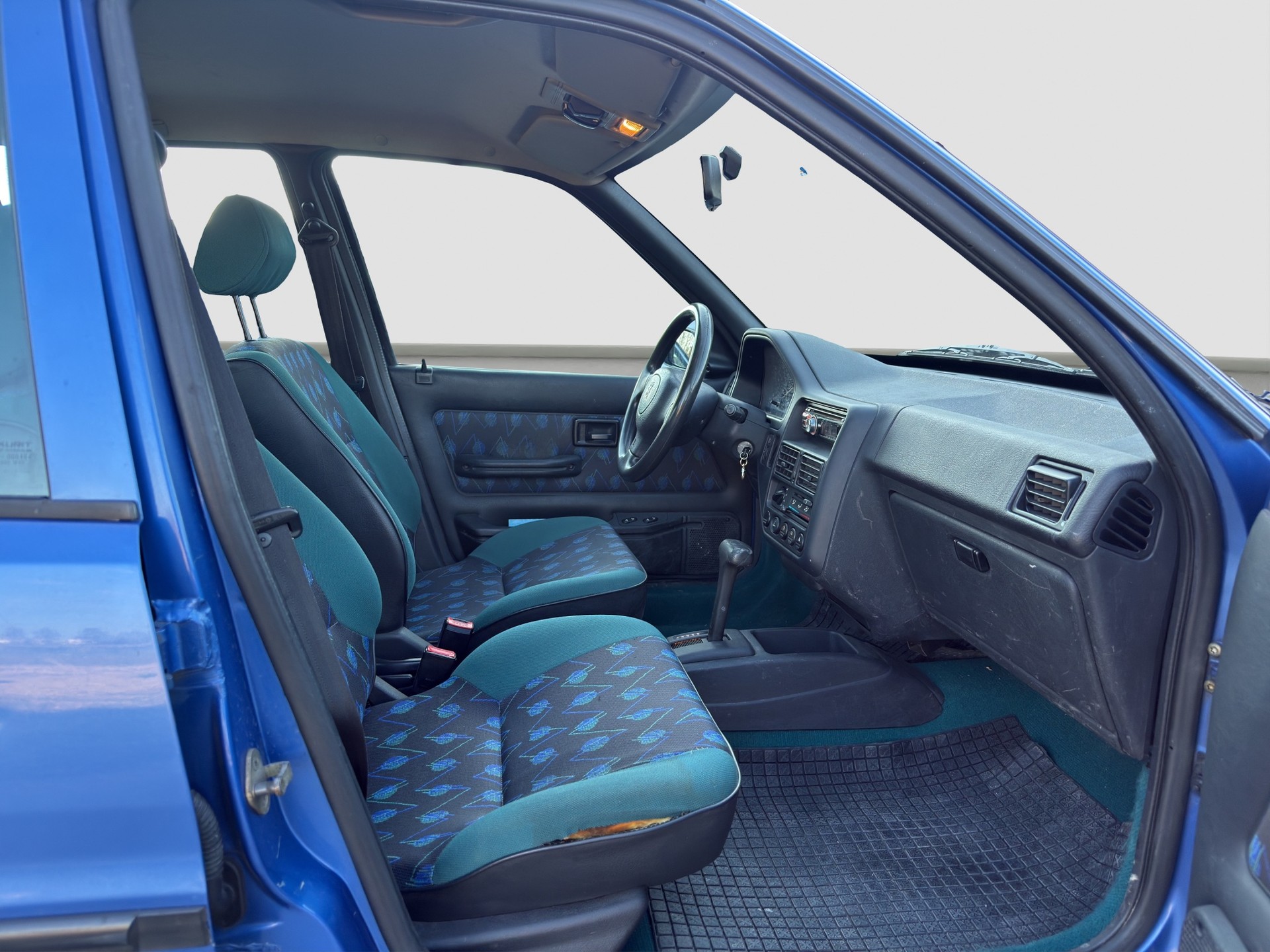 PEUGEOT 106 1.6 Automatic-image-9