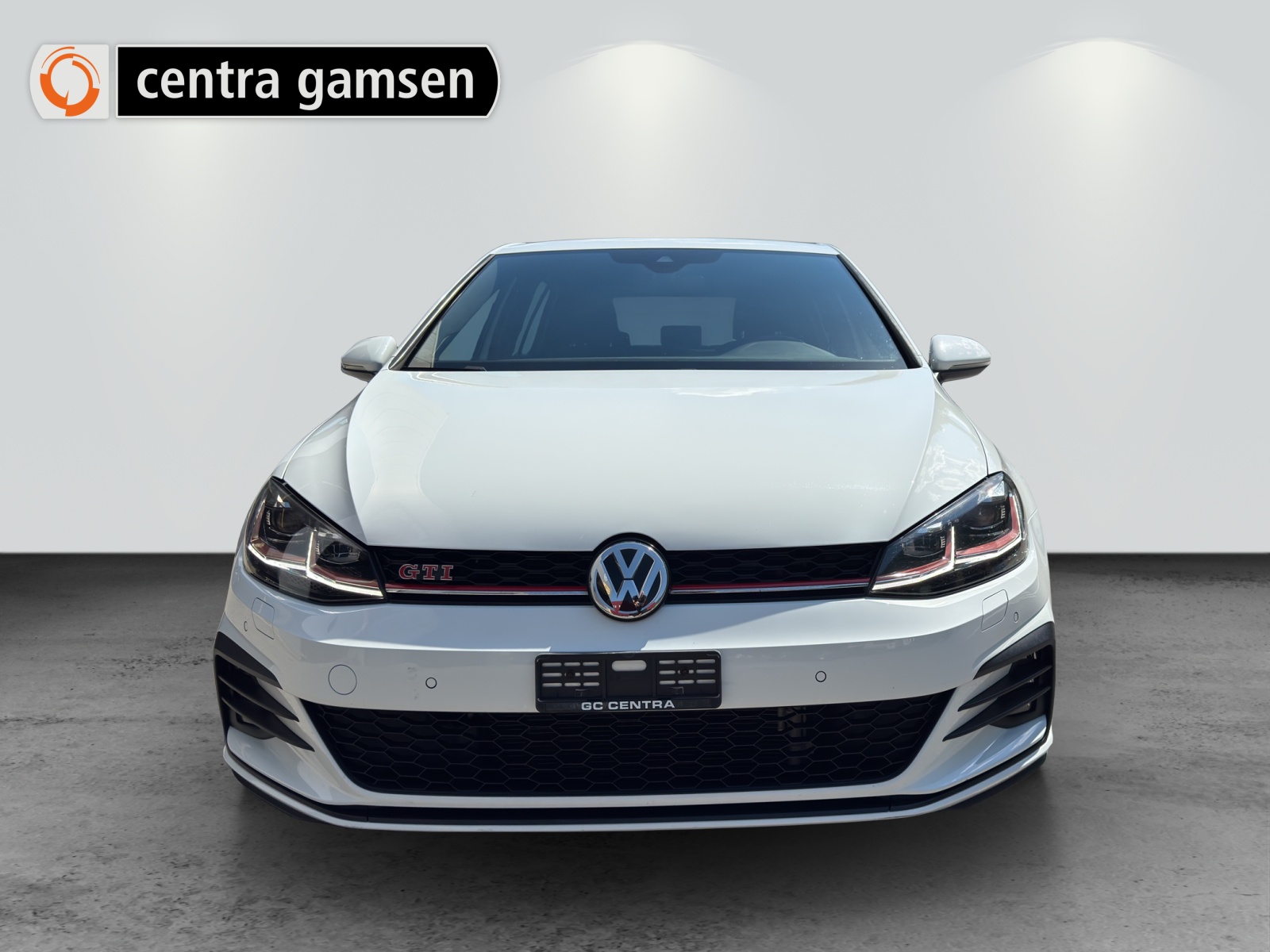 VW Golf 2.0 TSI GTI Performance DSG-showroom-element-1