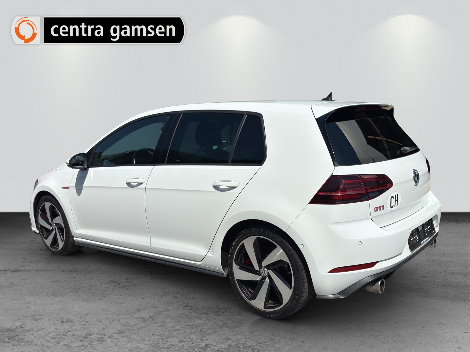 VW Golf 2.0 TSI GTI Performance DSG-showroom-element-3