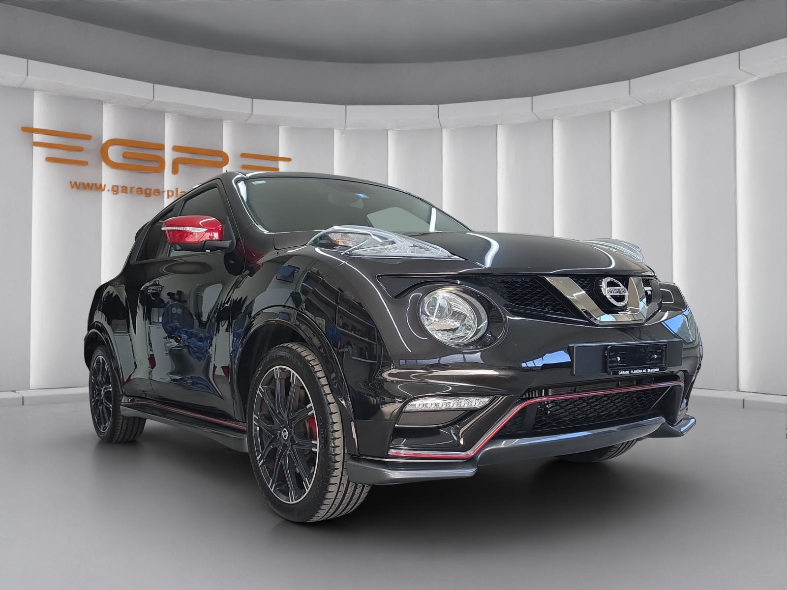 NISSAN Juke 1.6 DIG-T Nismo RS 4x4-showroom-element-1