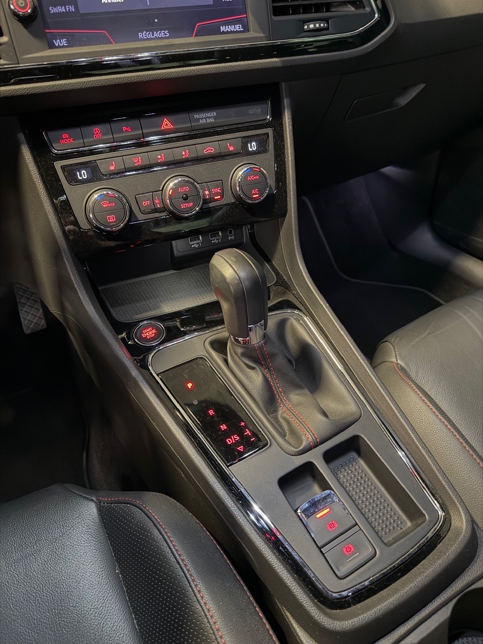 SEAT Leon 2.0 TDI CR FR DSG *performance pack*-image-9