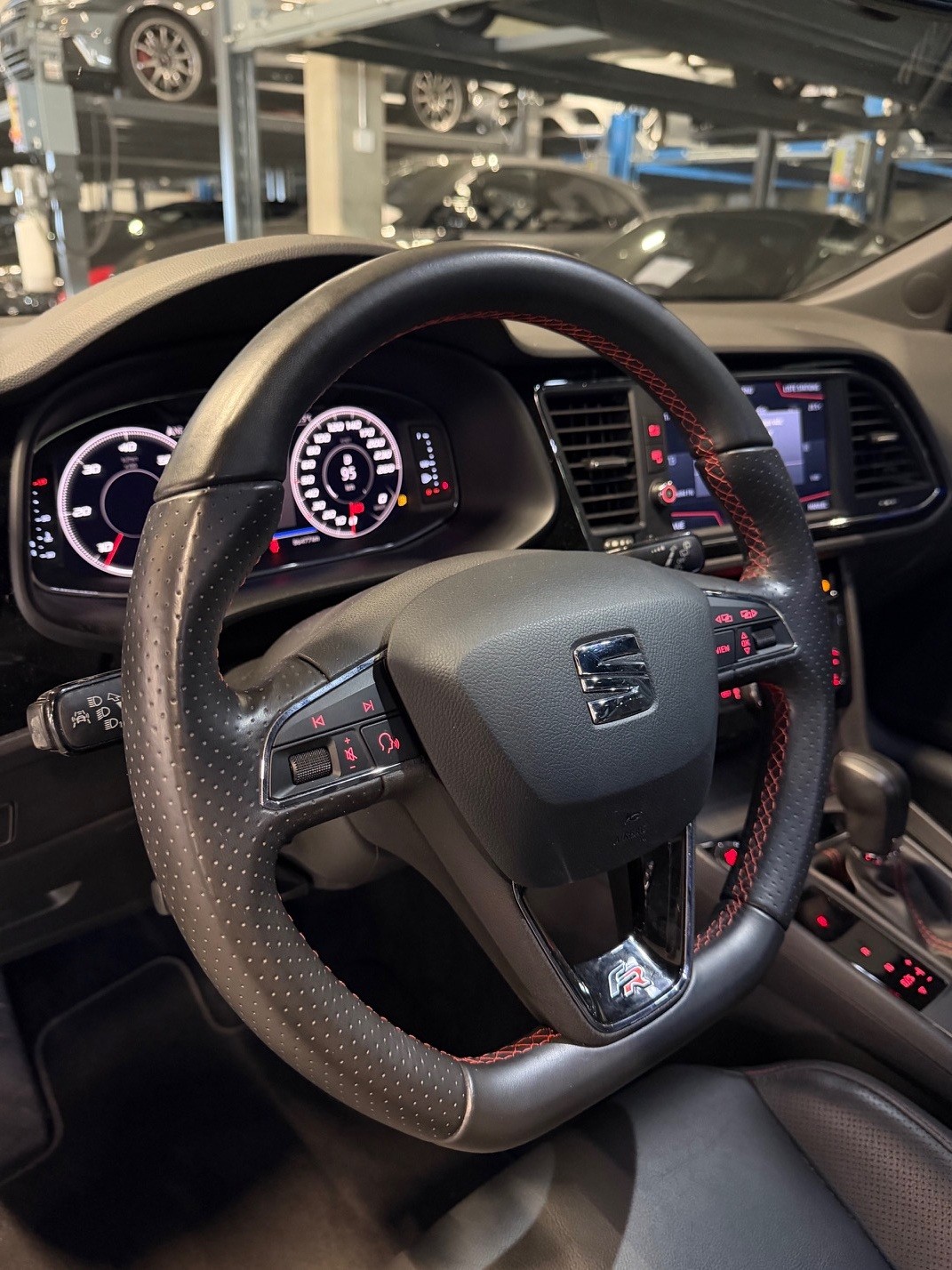 SEAT Leon 2.0 TDI CR FR DSG *performance pack*-image-7