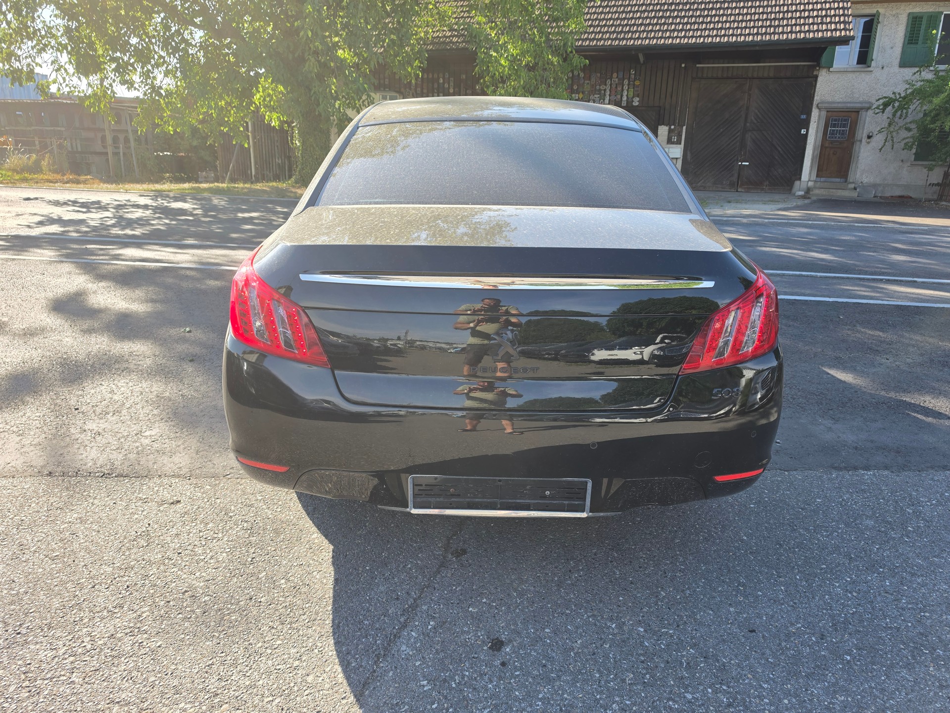 PEUGEOT 508 2.0 HDI Hybrid4 Allure EGS6-image-3