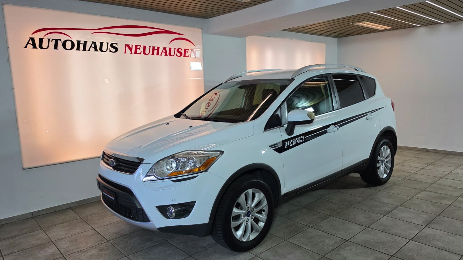 FORD Kuga 2.5 Turbo Titanium 4WD Automatic, Schweizer Fahrzeug, Frisch ab MFK und Frisch ab Service