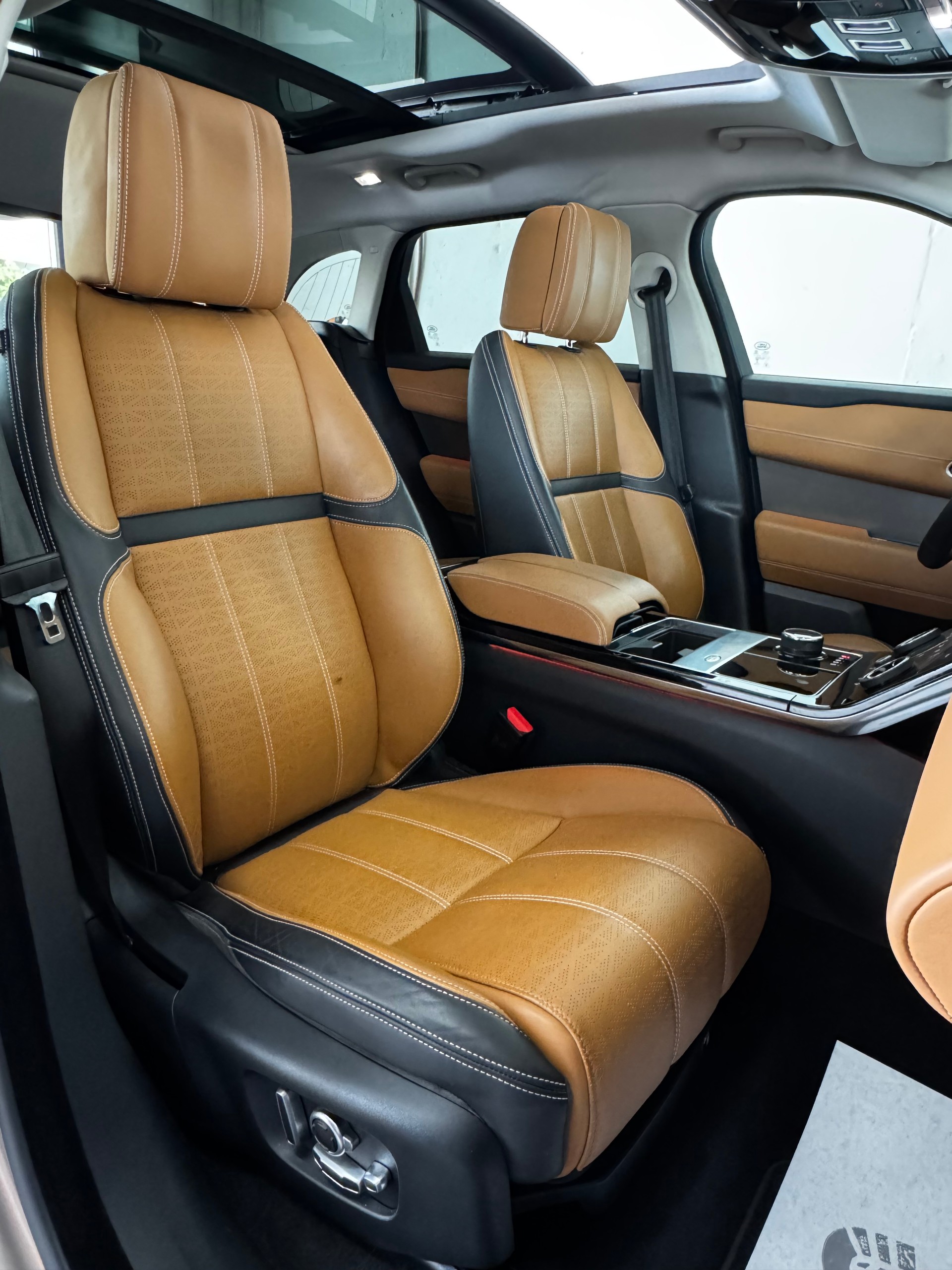 LAND ROVER Range Rover Velar R-Dynamic D 240 HSE Automatic-image-21