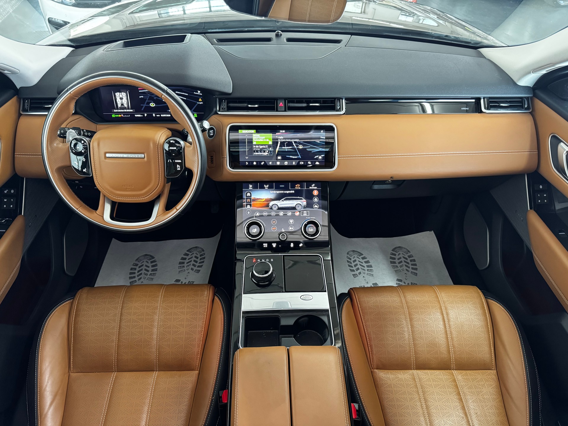 LAND ROVER Range Rover Velar R-Dynamic D 240 HSE Automatic-image-14