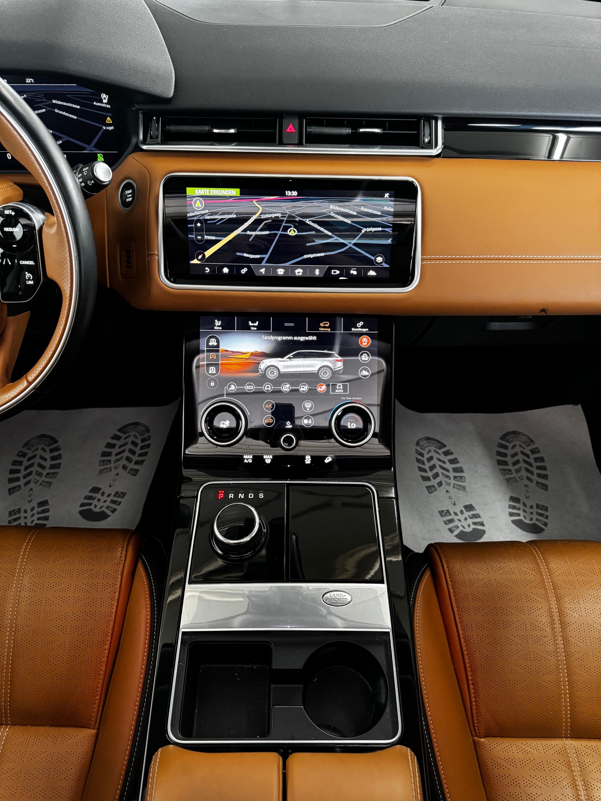 LAND ROVER Range Rover Velar R-Dynamic D 240 HSE Automatic-image-15