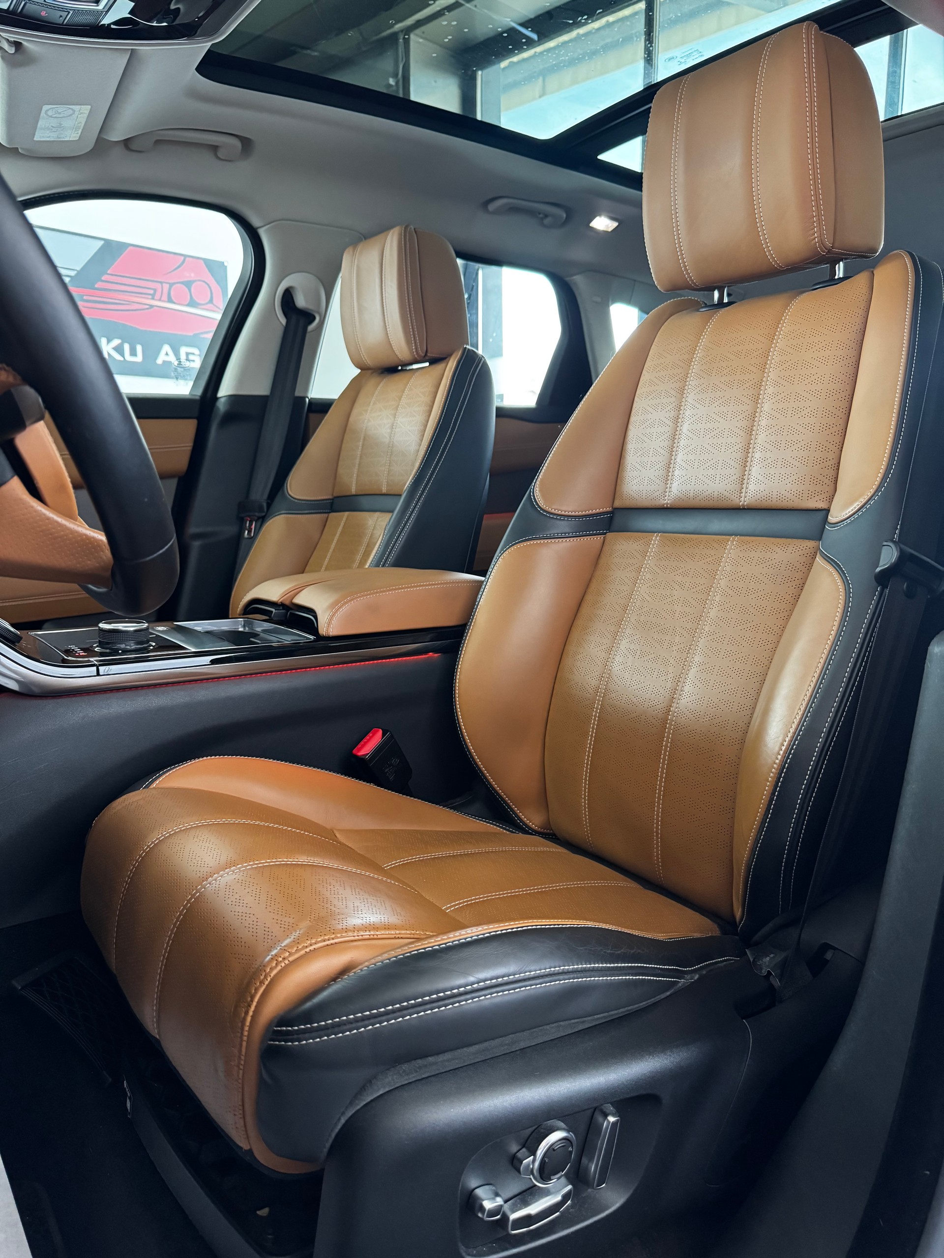 LAND ROVER Range Rover Velar R-Dynamic D 240 HSE Automatic-image-13