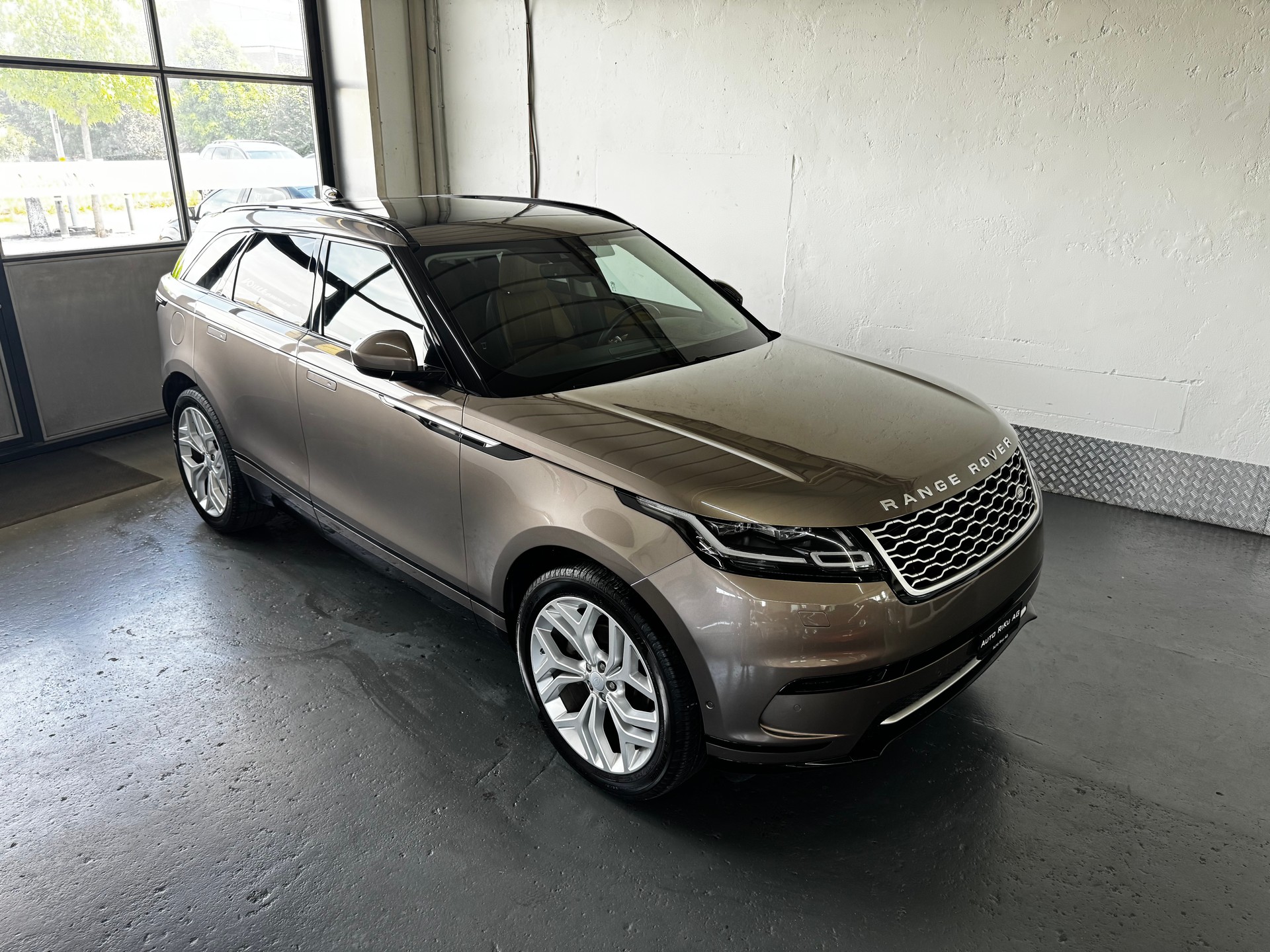 LAND ROVER Range Rover Velar R-Dynamic D 240 HSE Automatic