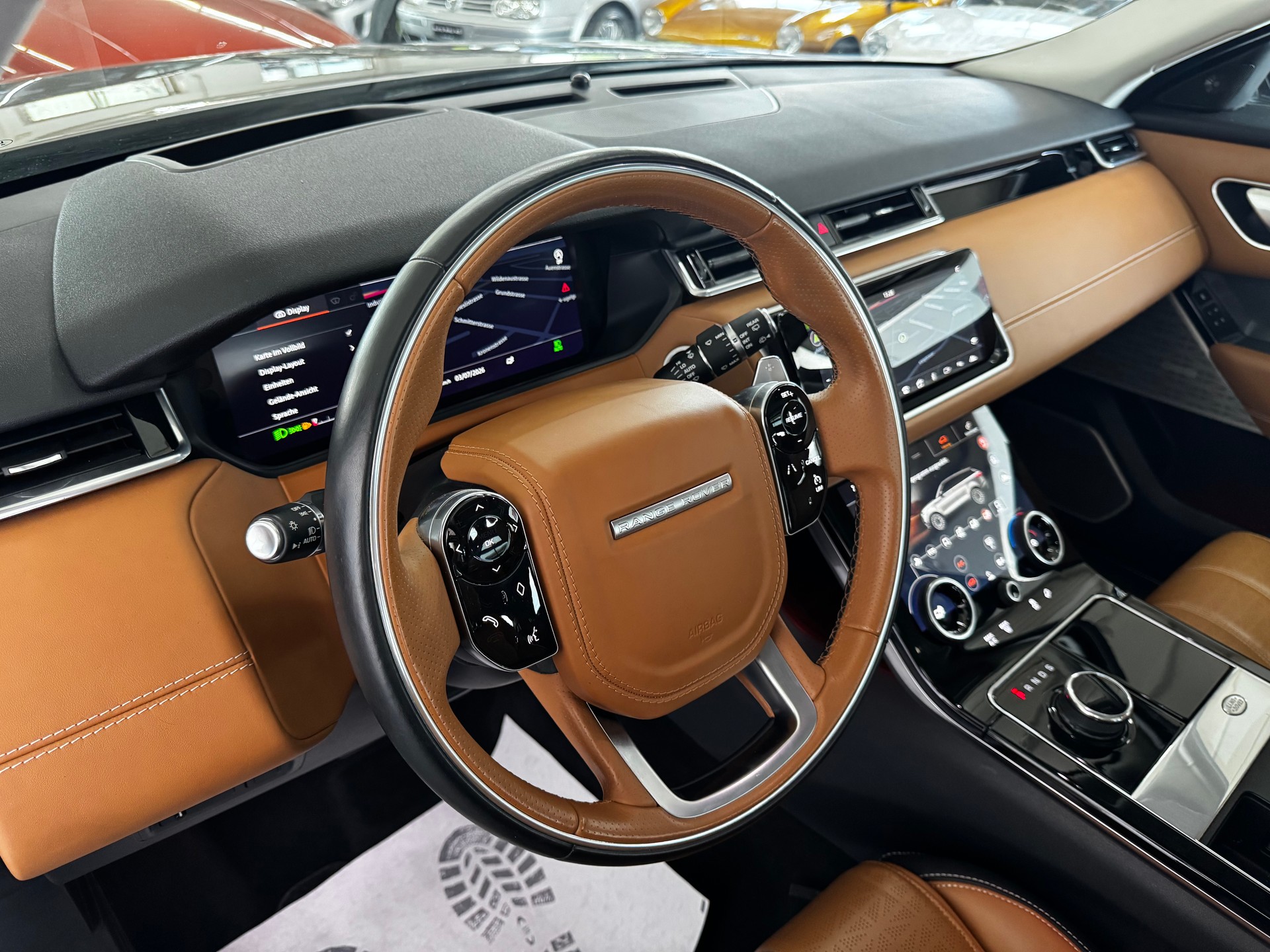 LAND ROVER Range Rover Velar R-Dynamic D 240 HSE Automatic-image-11