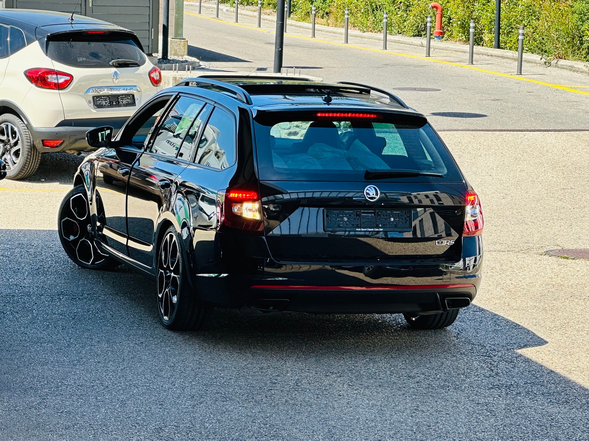 SKODA Octavia Combi 2.0 TSI RS DSG-image-9