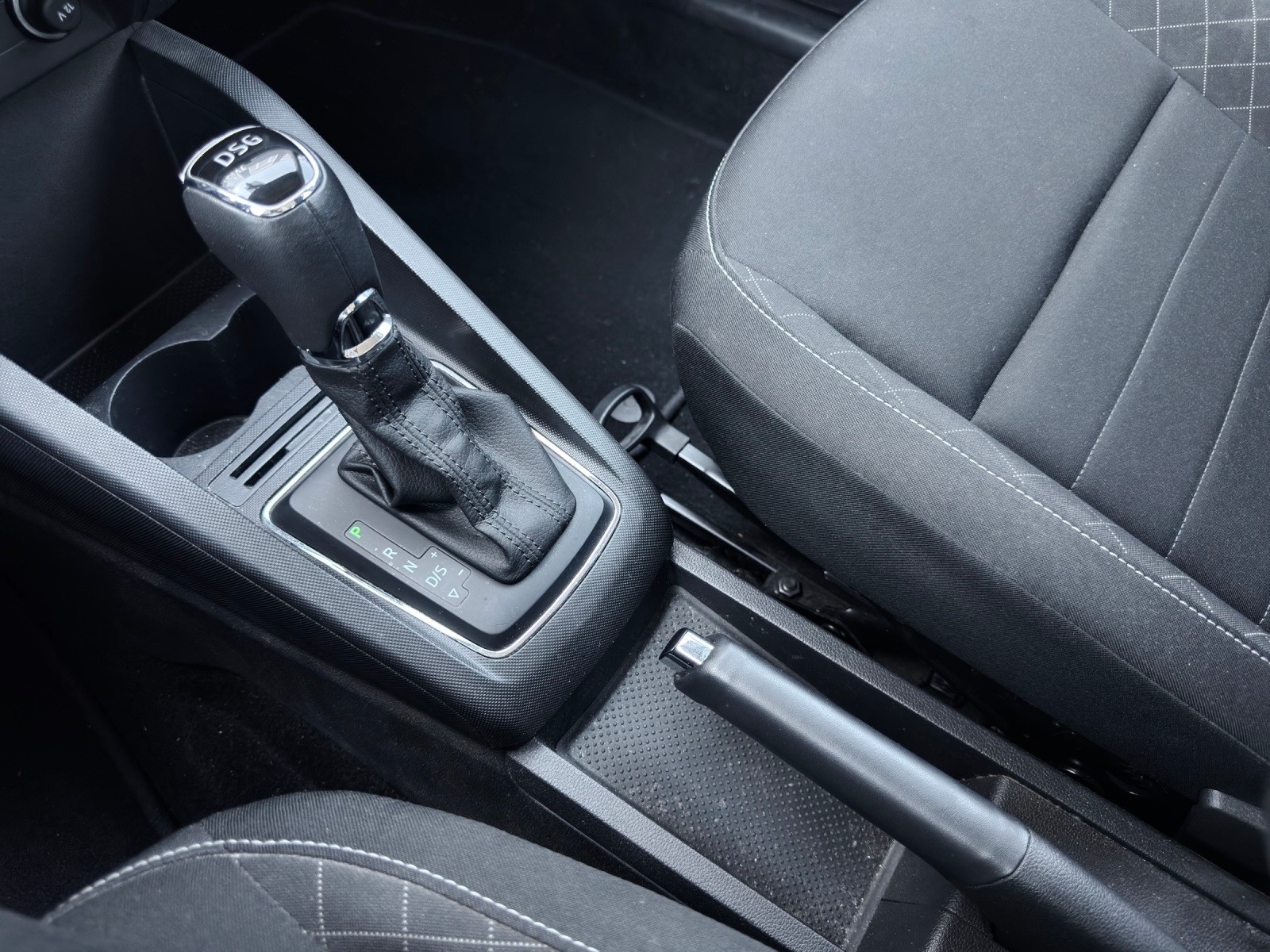 SKODA Fabia 1.2 TSI Style DSG-image-15