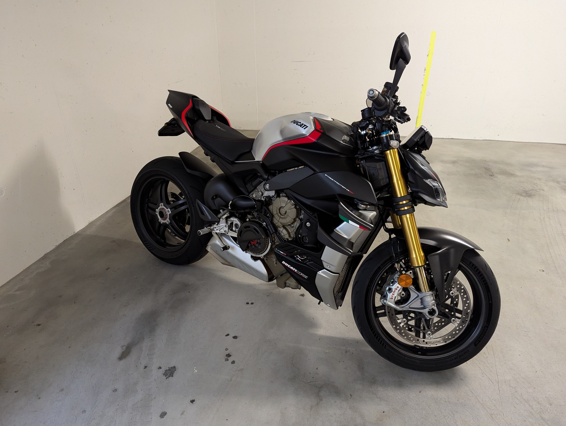 DUCATI Streetfighter V4 SP-image-2