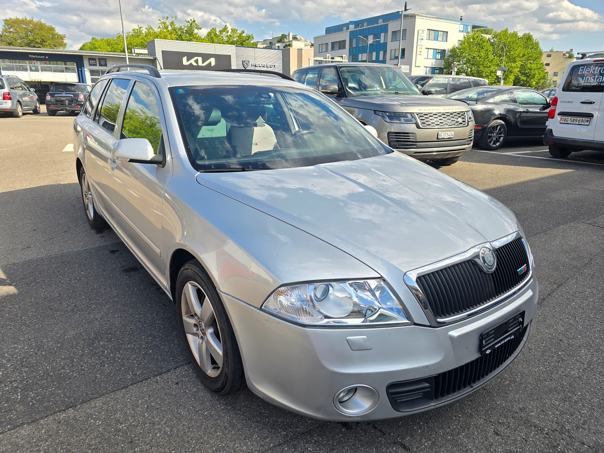 SKODA Octavia 2.0 TDI RS-showroom-element-2