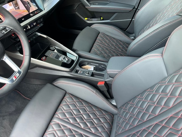 AUDI S3 Sportback 2.0 TFSI quattro S-tronic-image-22