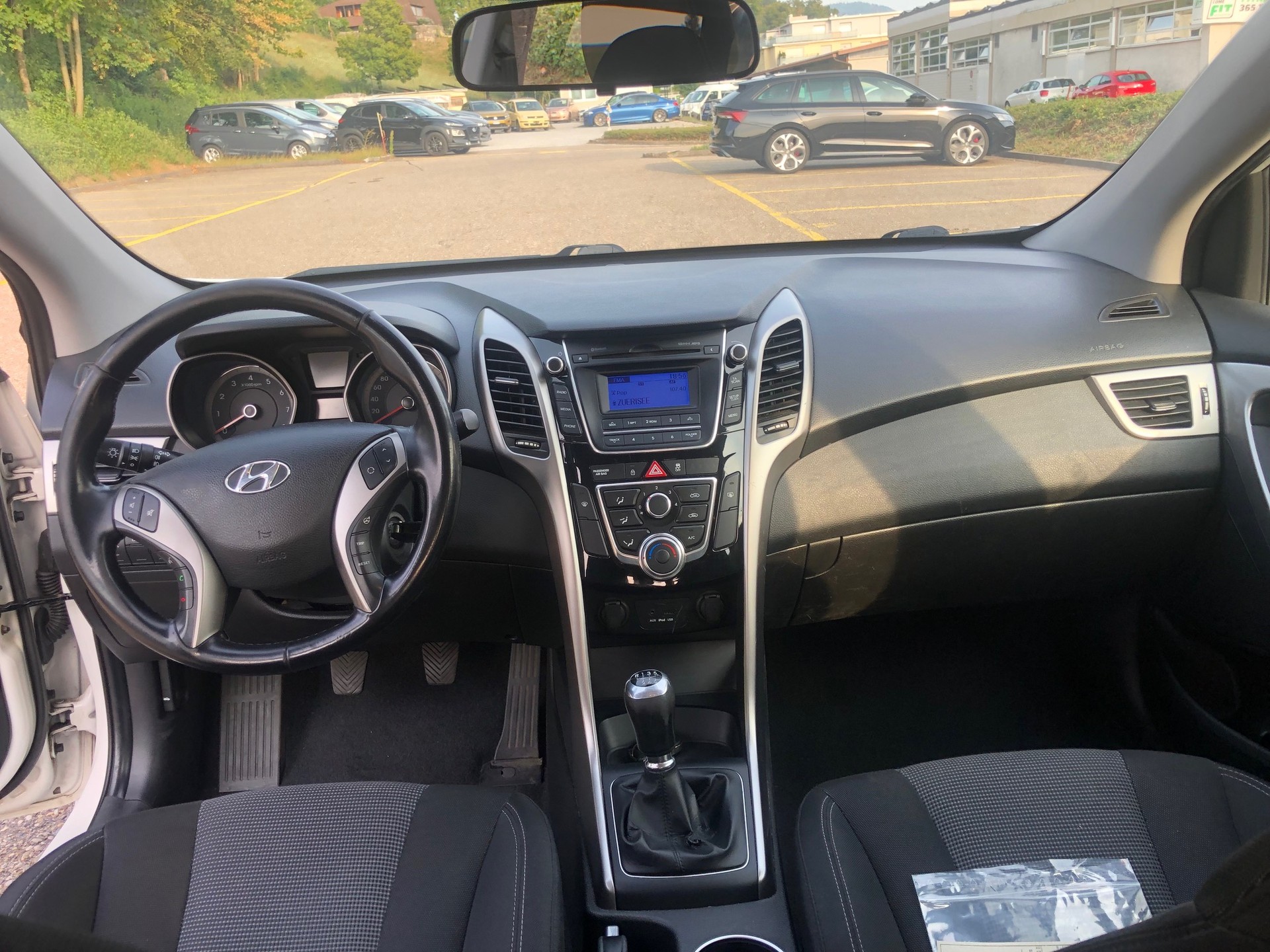HYUNDAI i30 Wagon 1.6 GDI Style-image-5