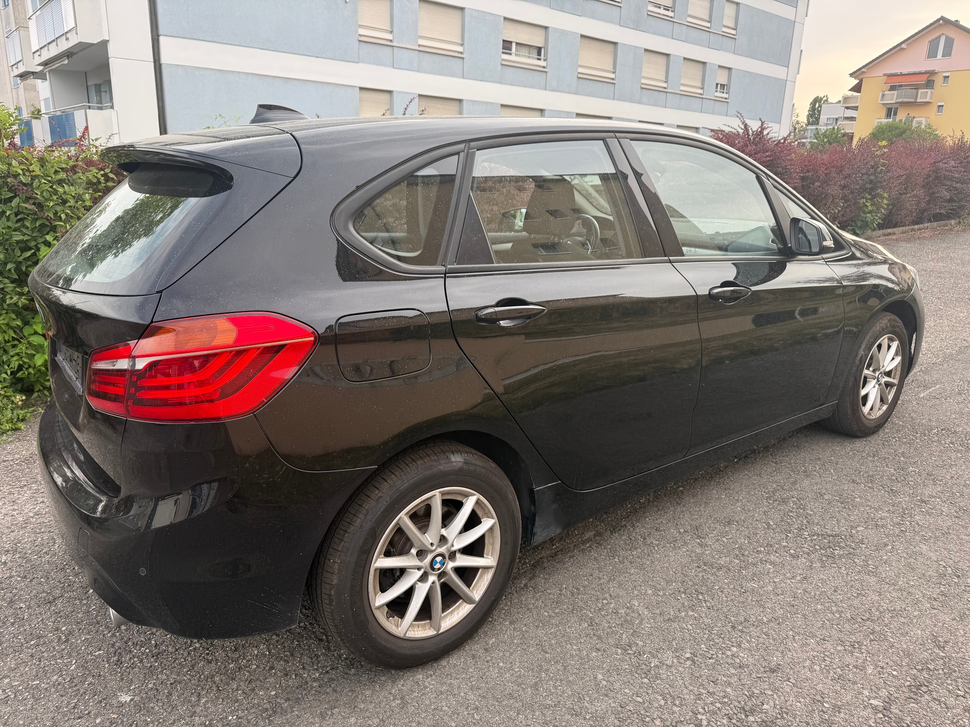 BMW 218d xDrive Active Tourer Steptronic-image-4