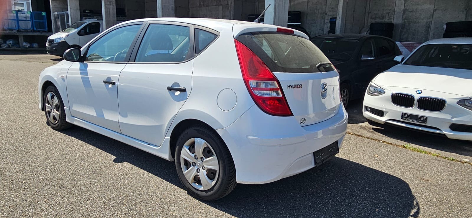 HYUNDAI i30 1.4 Comfort-image-6
