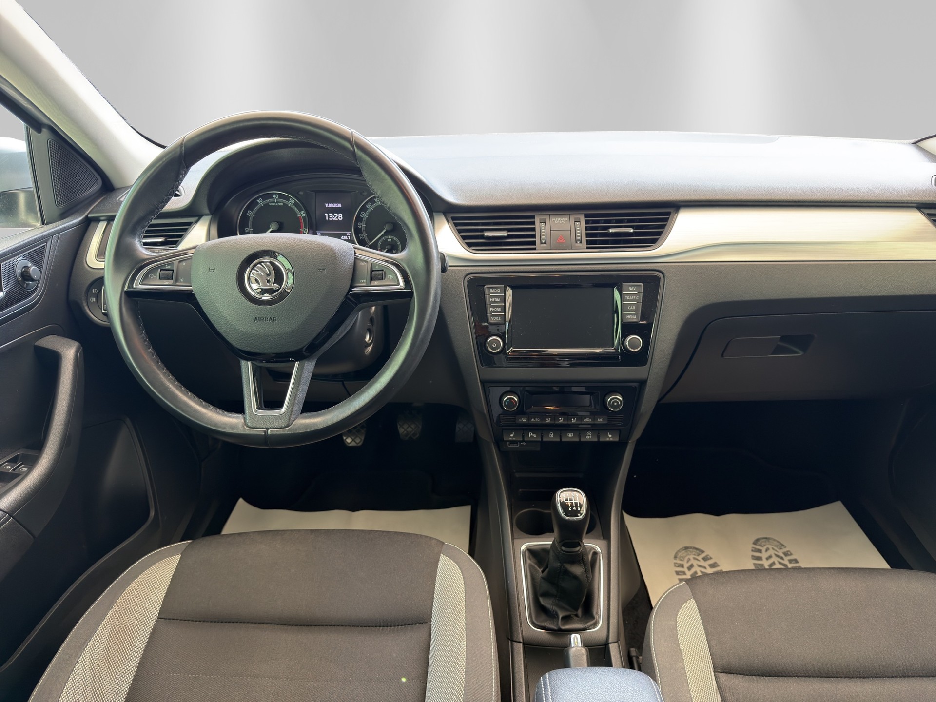 SKODA Rapid Spaceback 1.0 TSI Ambition-image-8