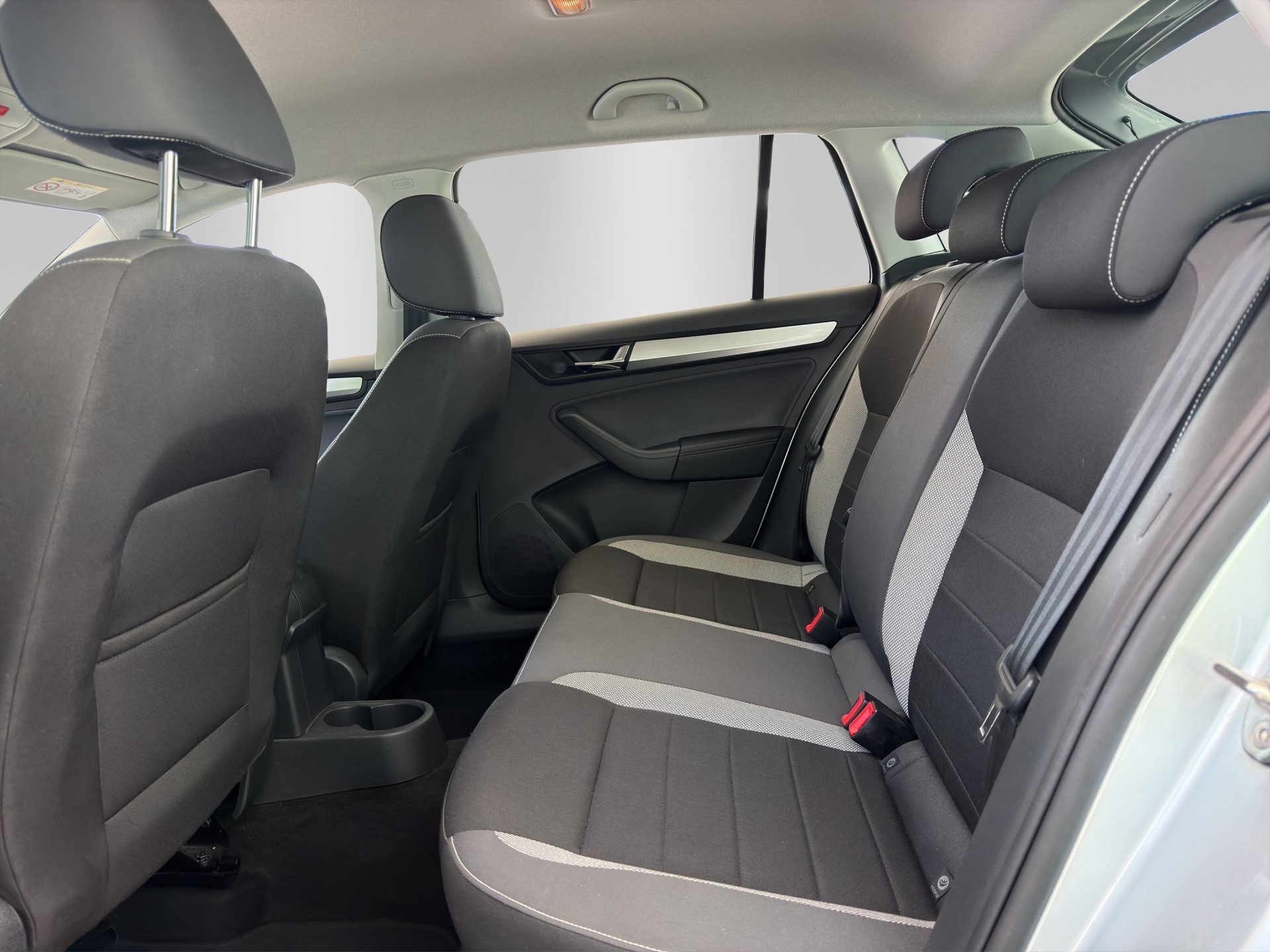 SKODA Rapid Spaceback 1.0 TSI Ambition-image-13