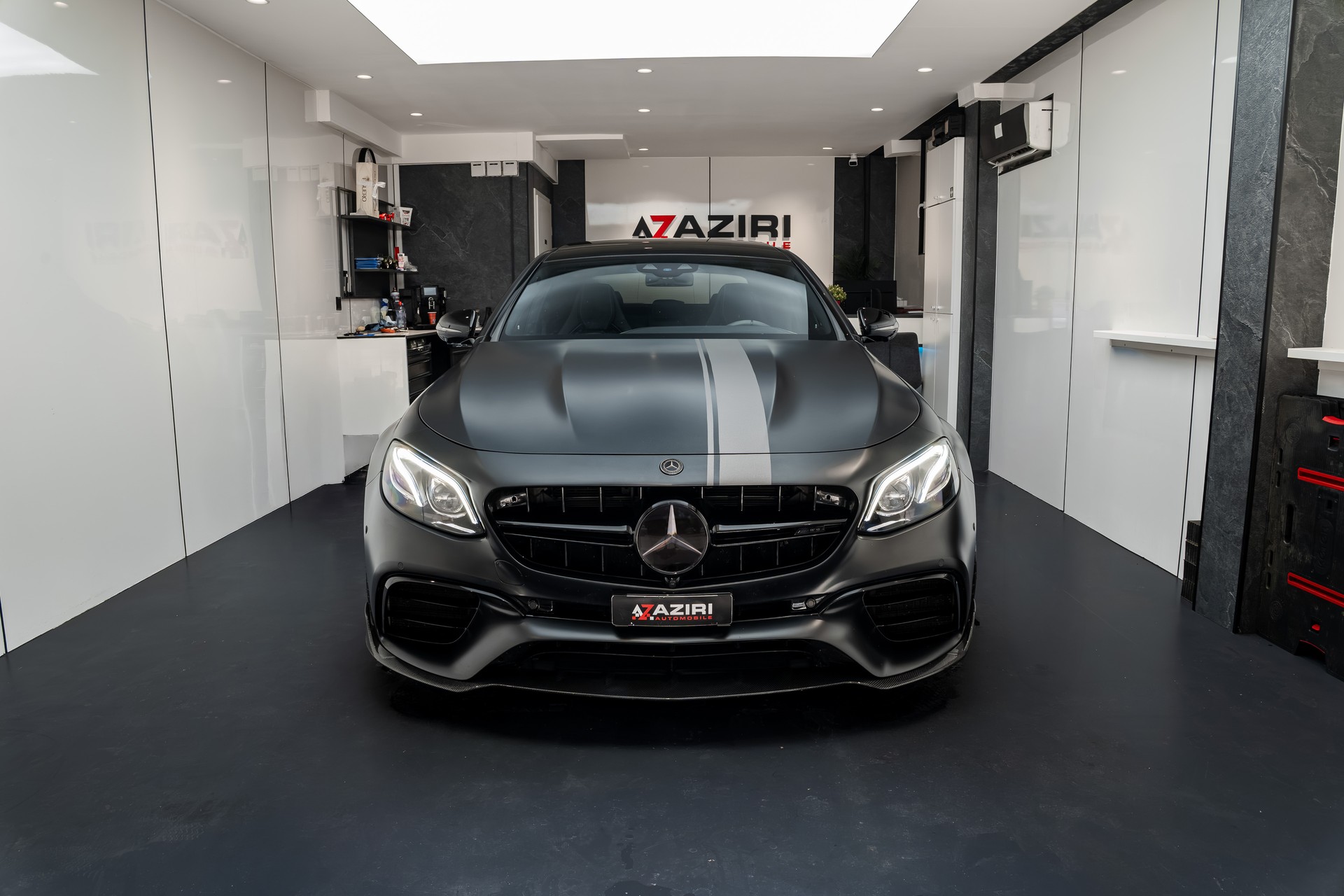 MERCEDES-BENZ E 63 AMG S Edition 1 4Matic Speedshift MCT-showroom-element-1