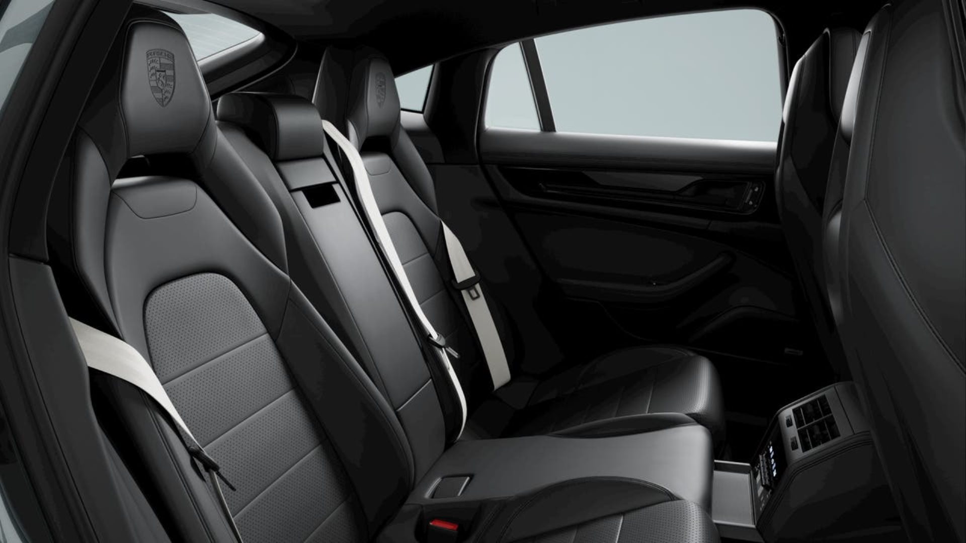 PORSCHE Panamera 4S E-Hybrid-image-9