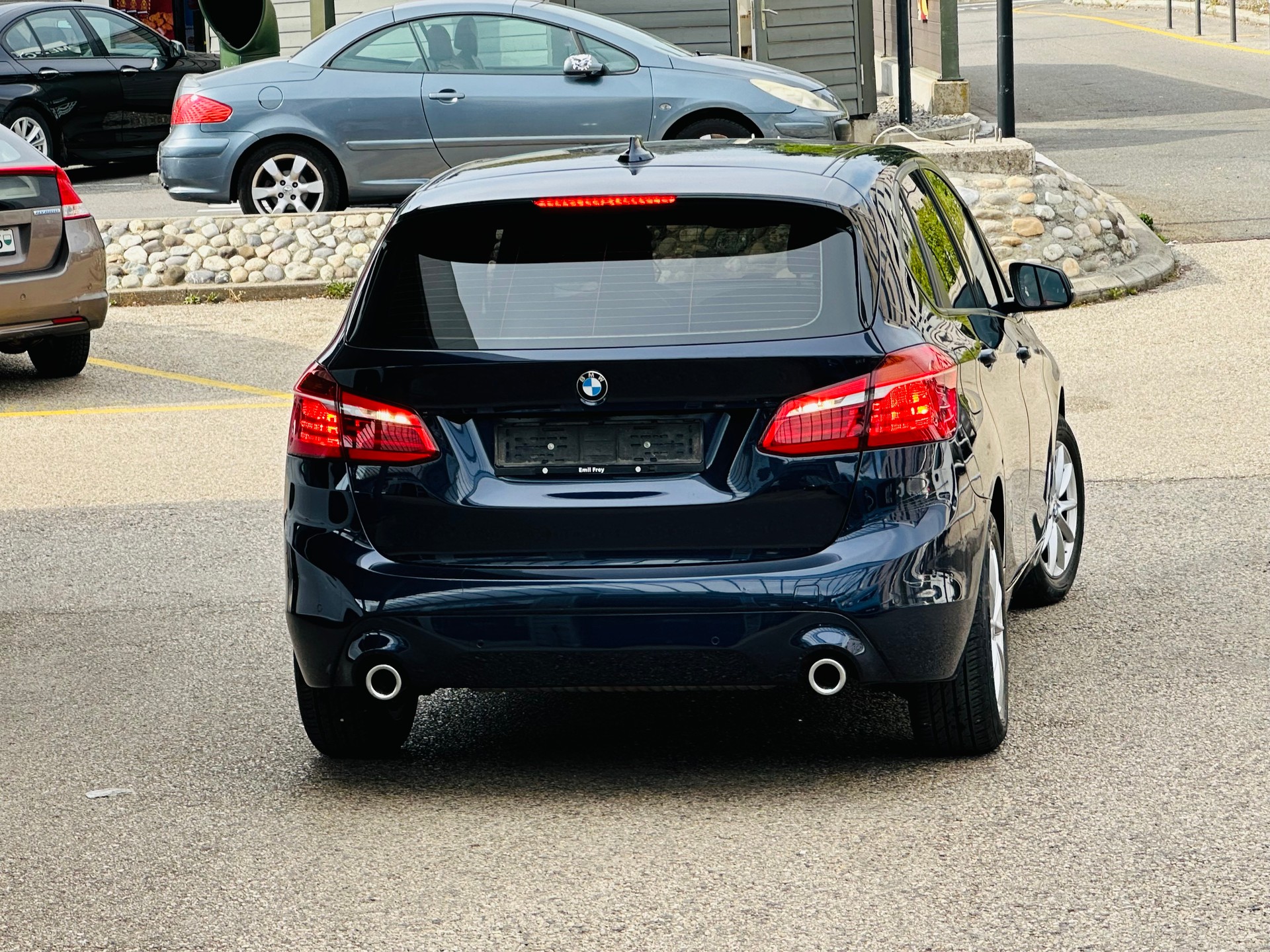 BMW 220i Active Tourer DKG-image-11