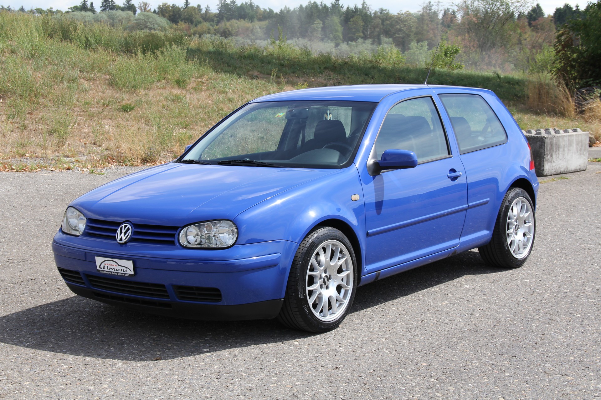 VW GTi-showroom-element-1