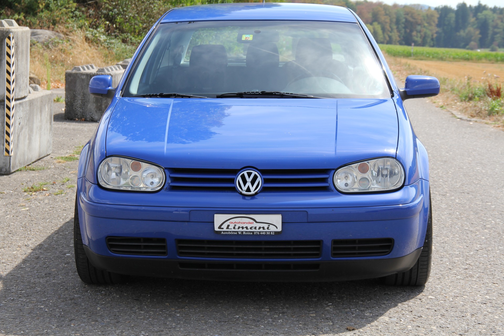 VW GTi-showroom-element-2