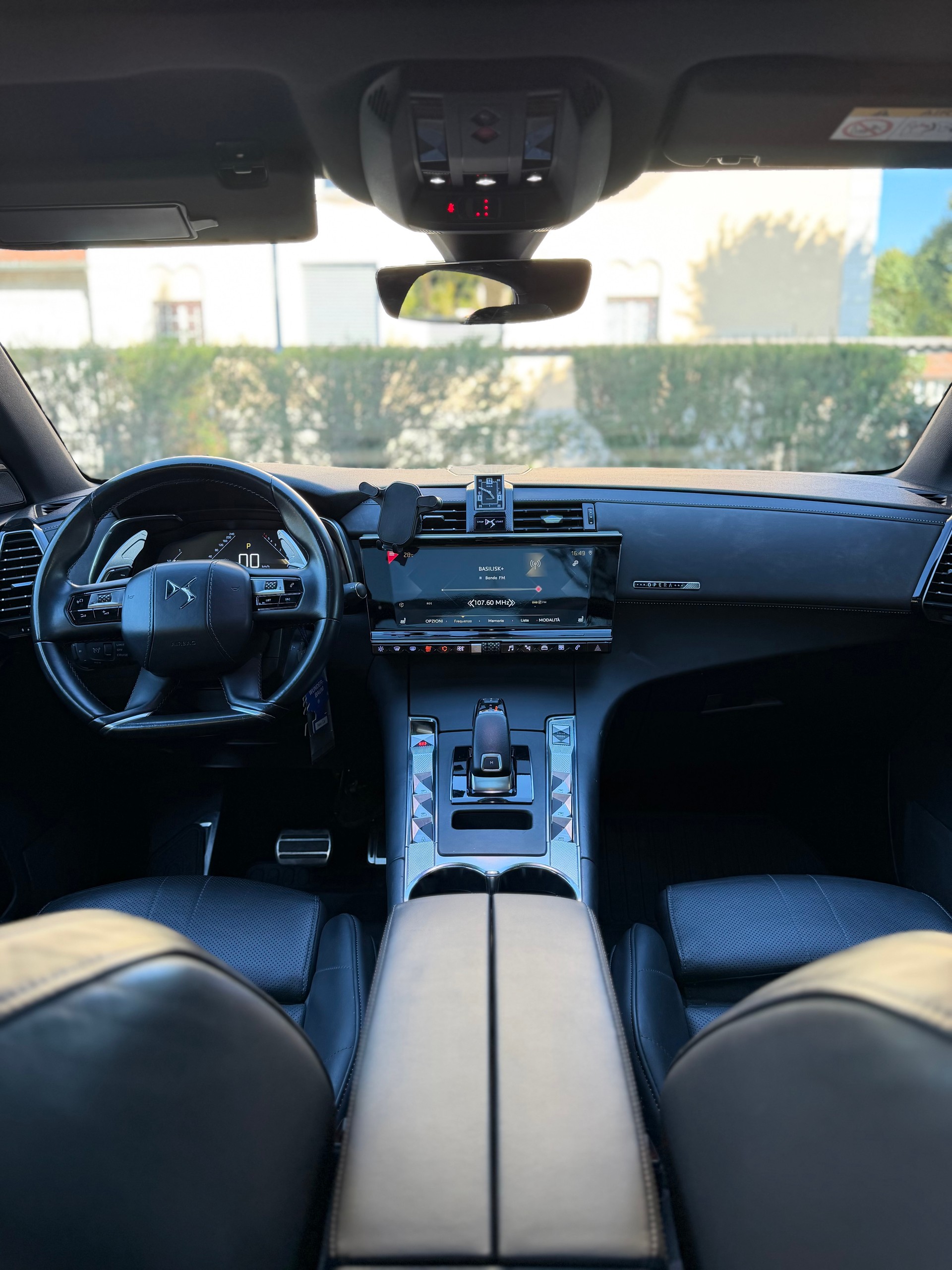 DS AUTOMOBILES 1.6 PureTech 225 So Chic-image-9