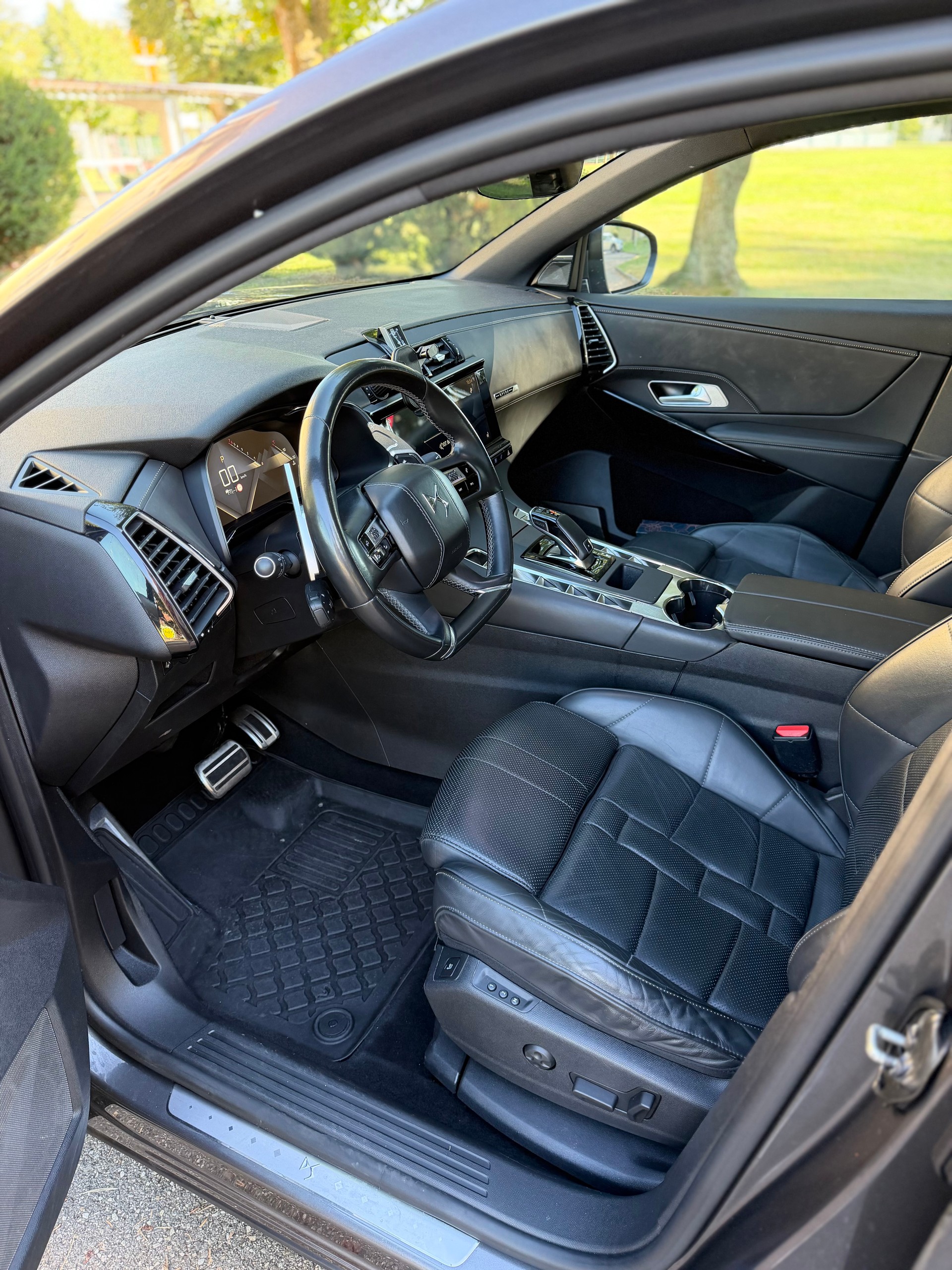 DS AUTOMOBILES 1.6 PureTech 225 So Chic-image-17