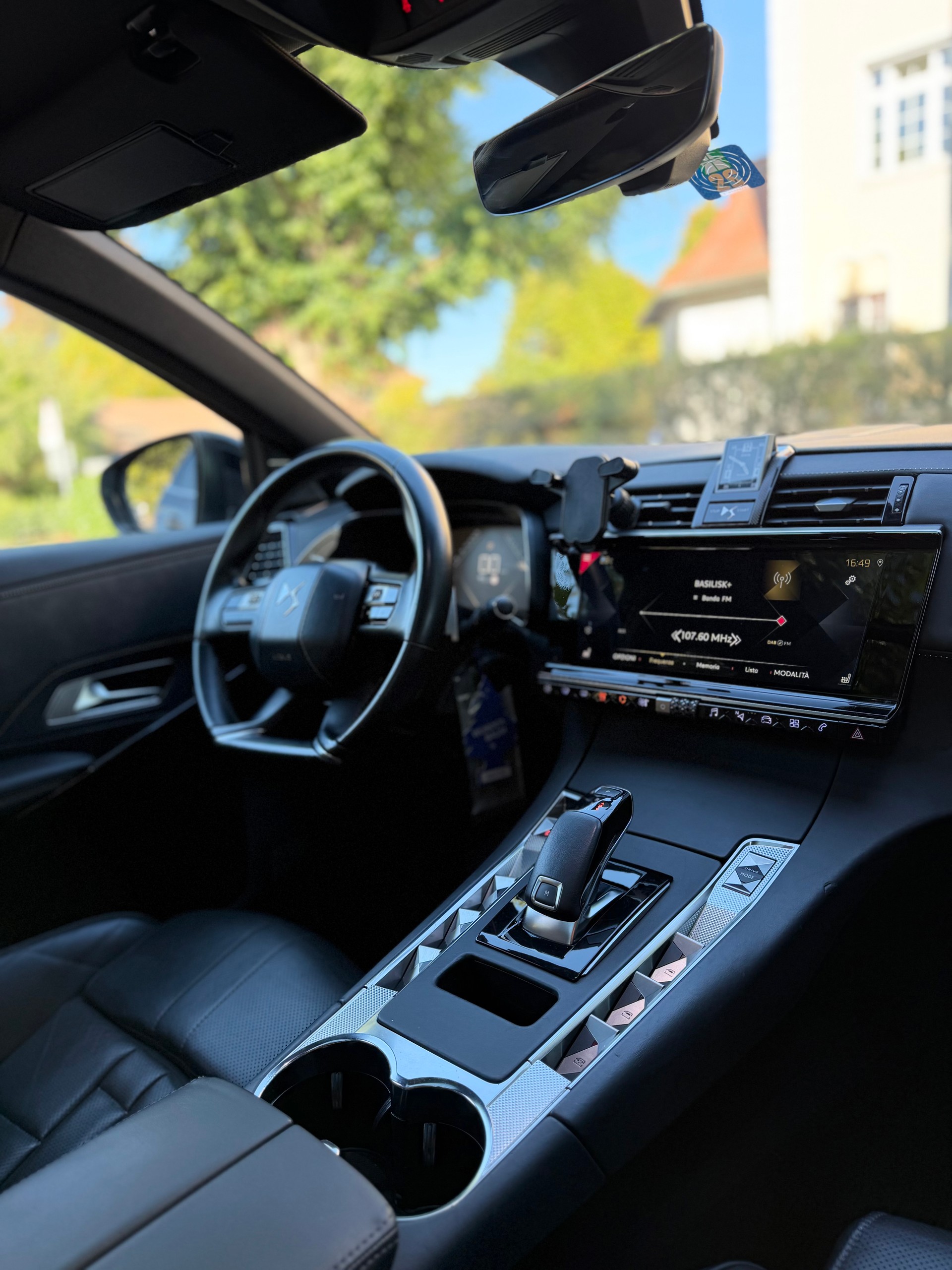 DS AUTOMOBILES 1.6 PureTech 225 So Chic-image-10