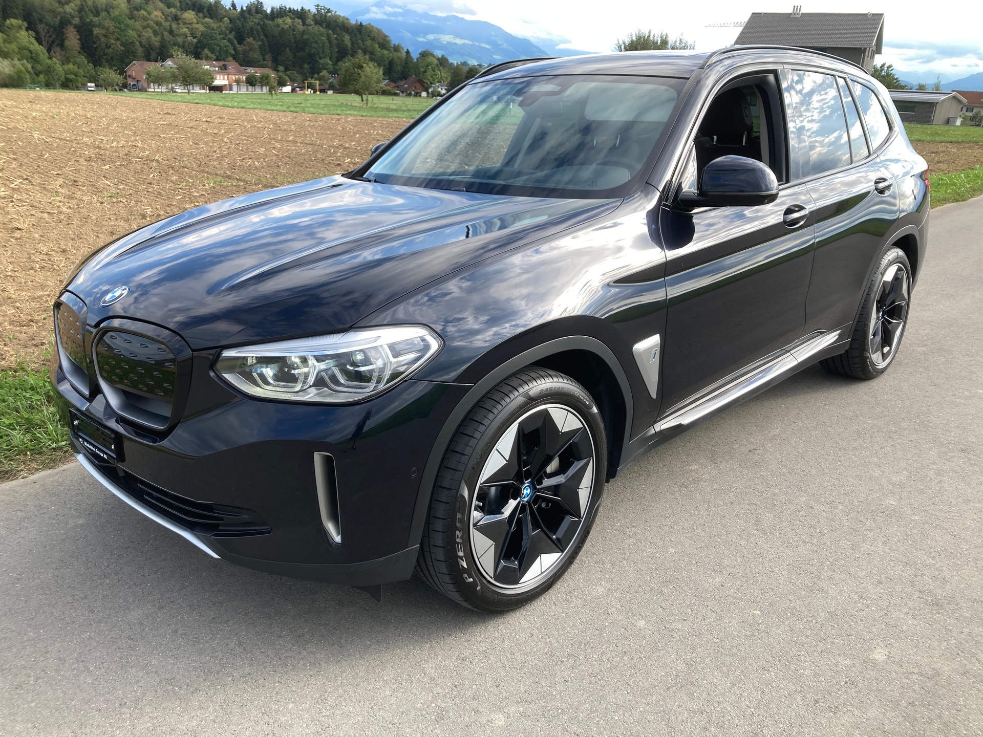 BMW iX3