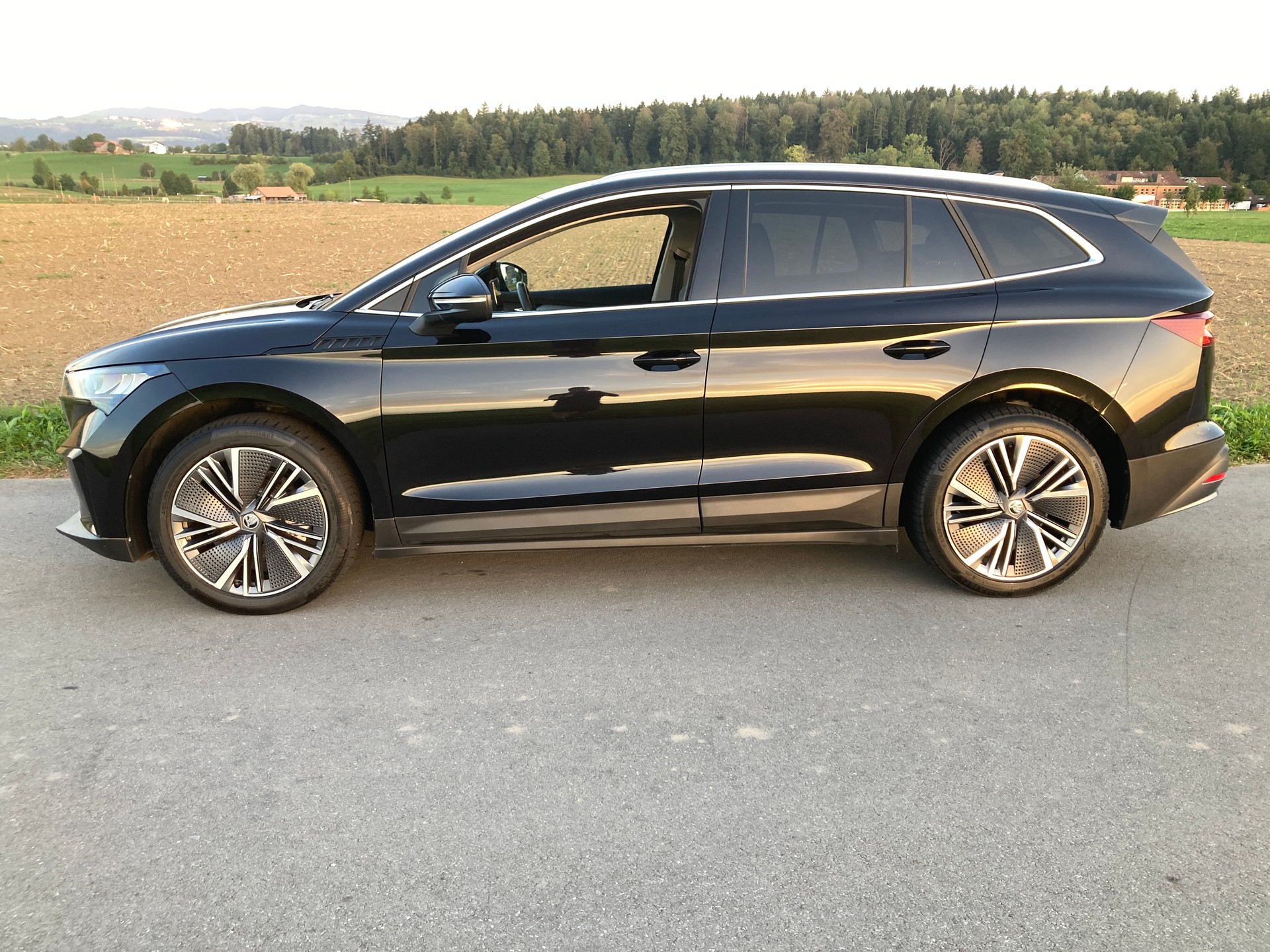 SKODA Enyaq iV 80-image-4