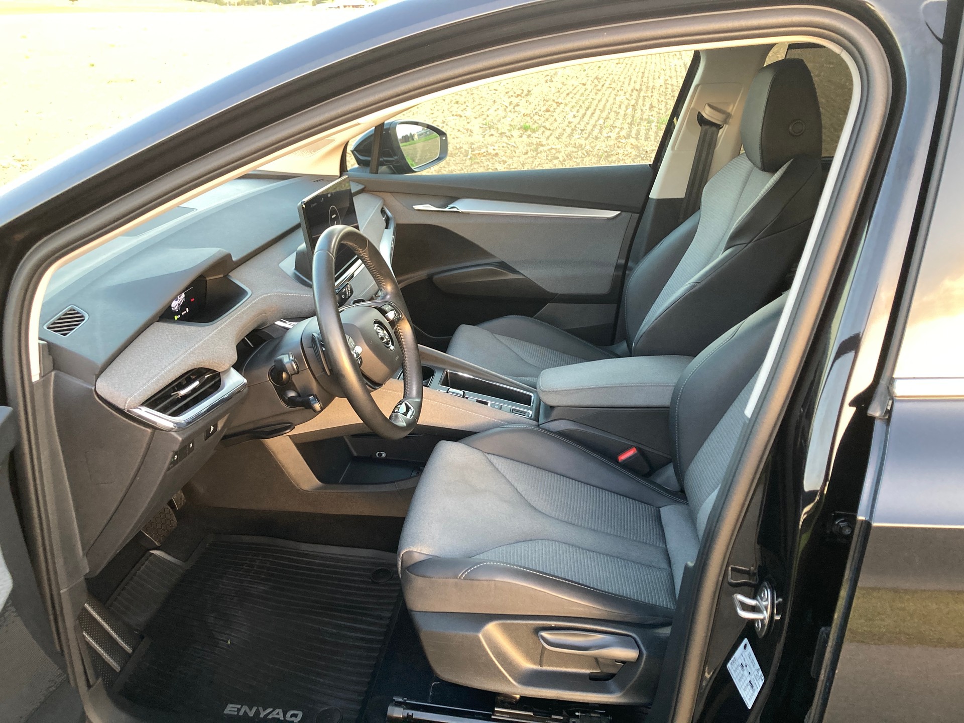 SKODA Enyaq iV 80-image-8