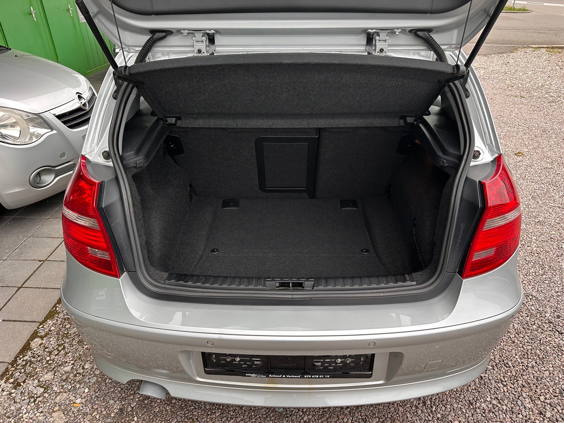 BMW 116i Steptronic-image-12