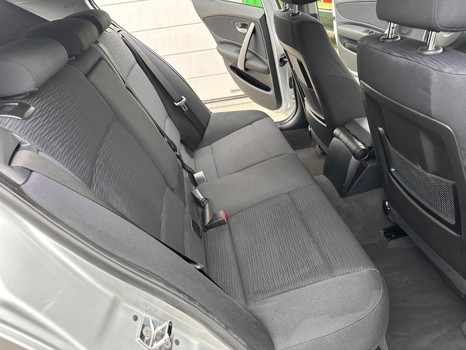 BMW 116i Steptronic-image-10